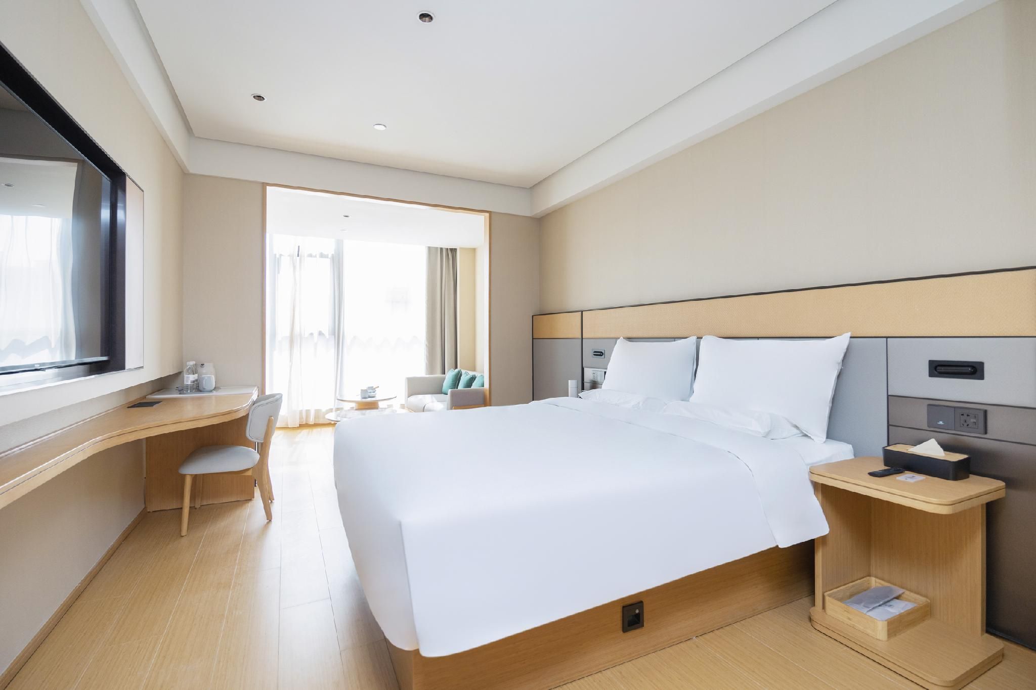 Huazhu - Deluxe Bed Room
