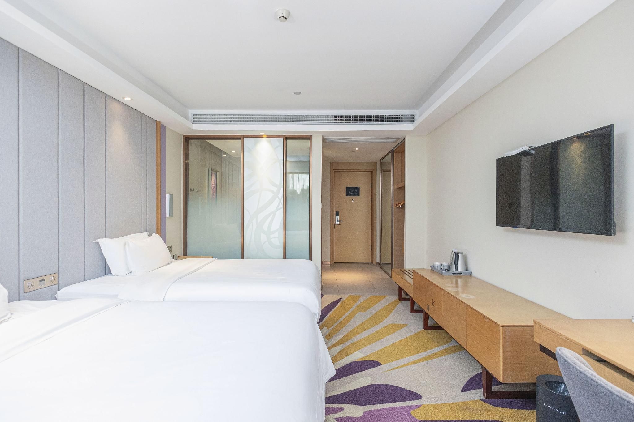 Twin Deluxe Room