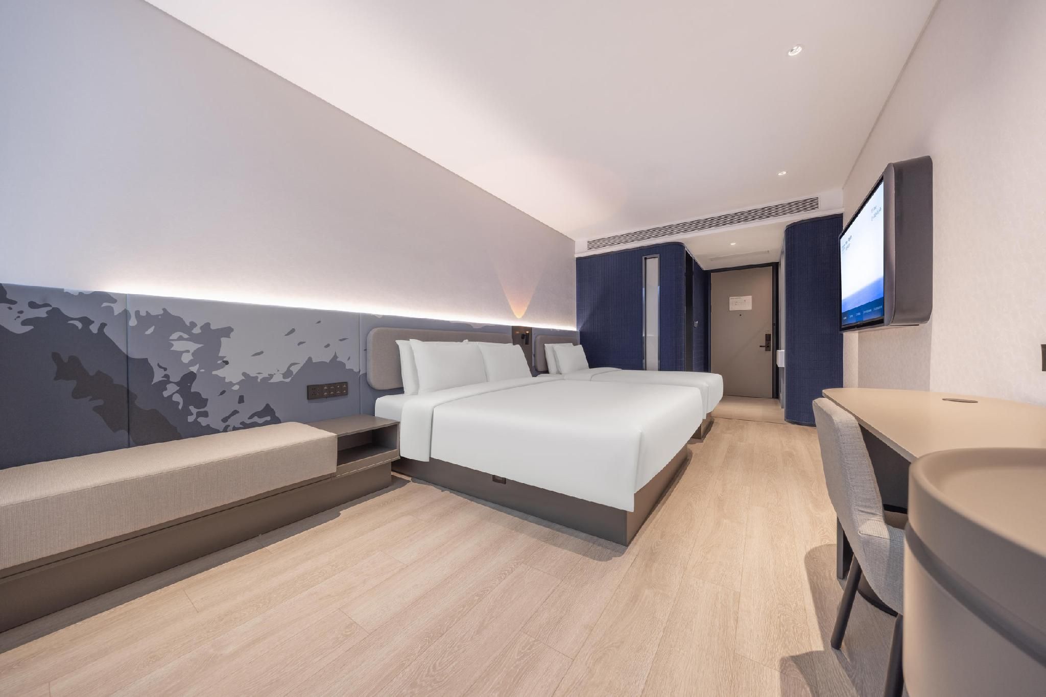Atour - Select Family Room