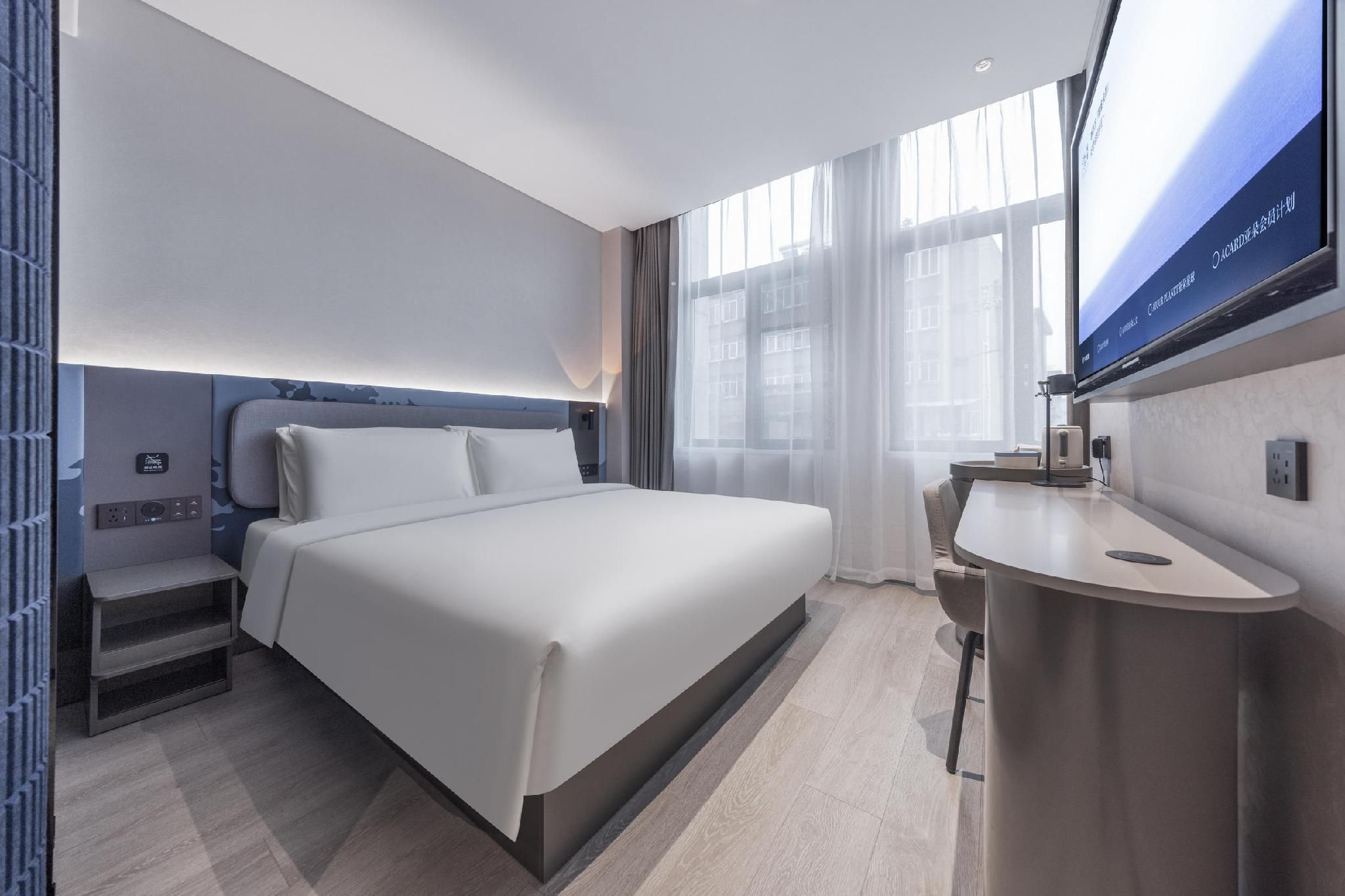 Comfort Queen Room