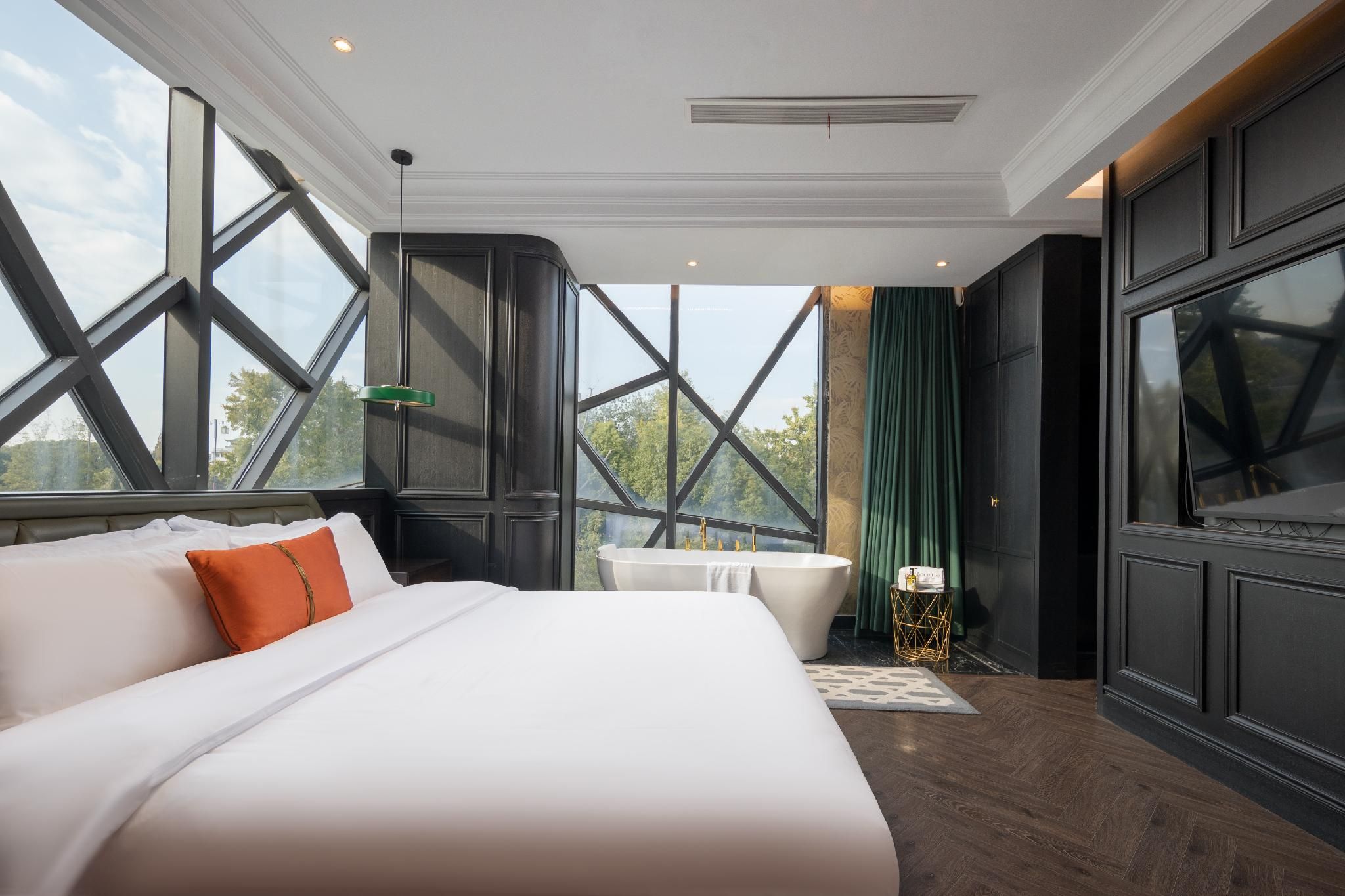 Floral Anna Luxury Homestay Suite Room 2