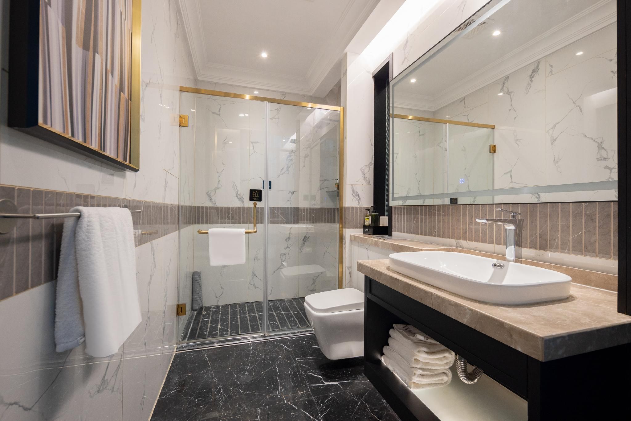 Floral Anna Luxury Homestay Suite Room 3