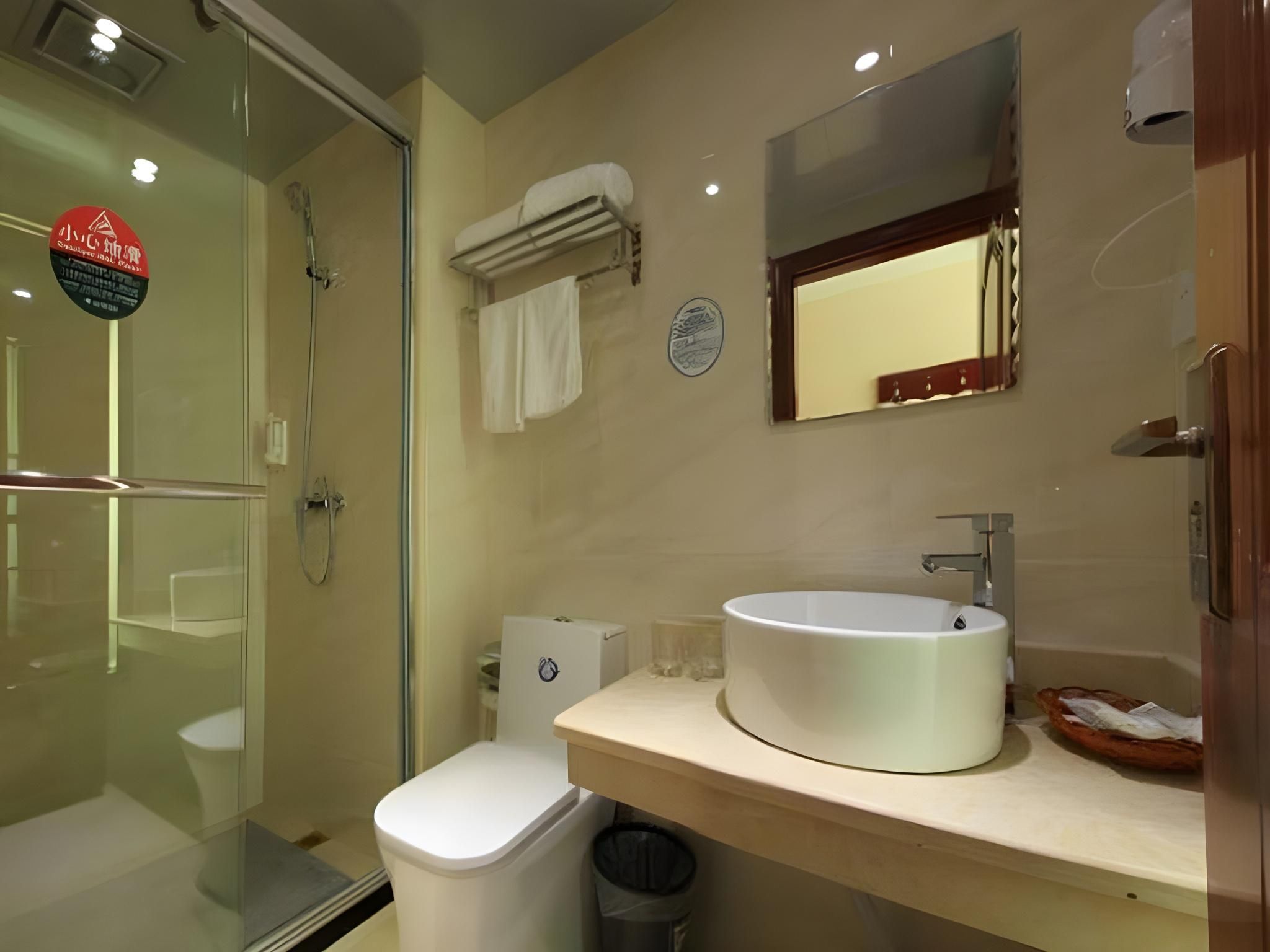 Queen Room A