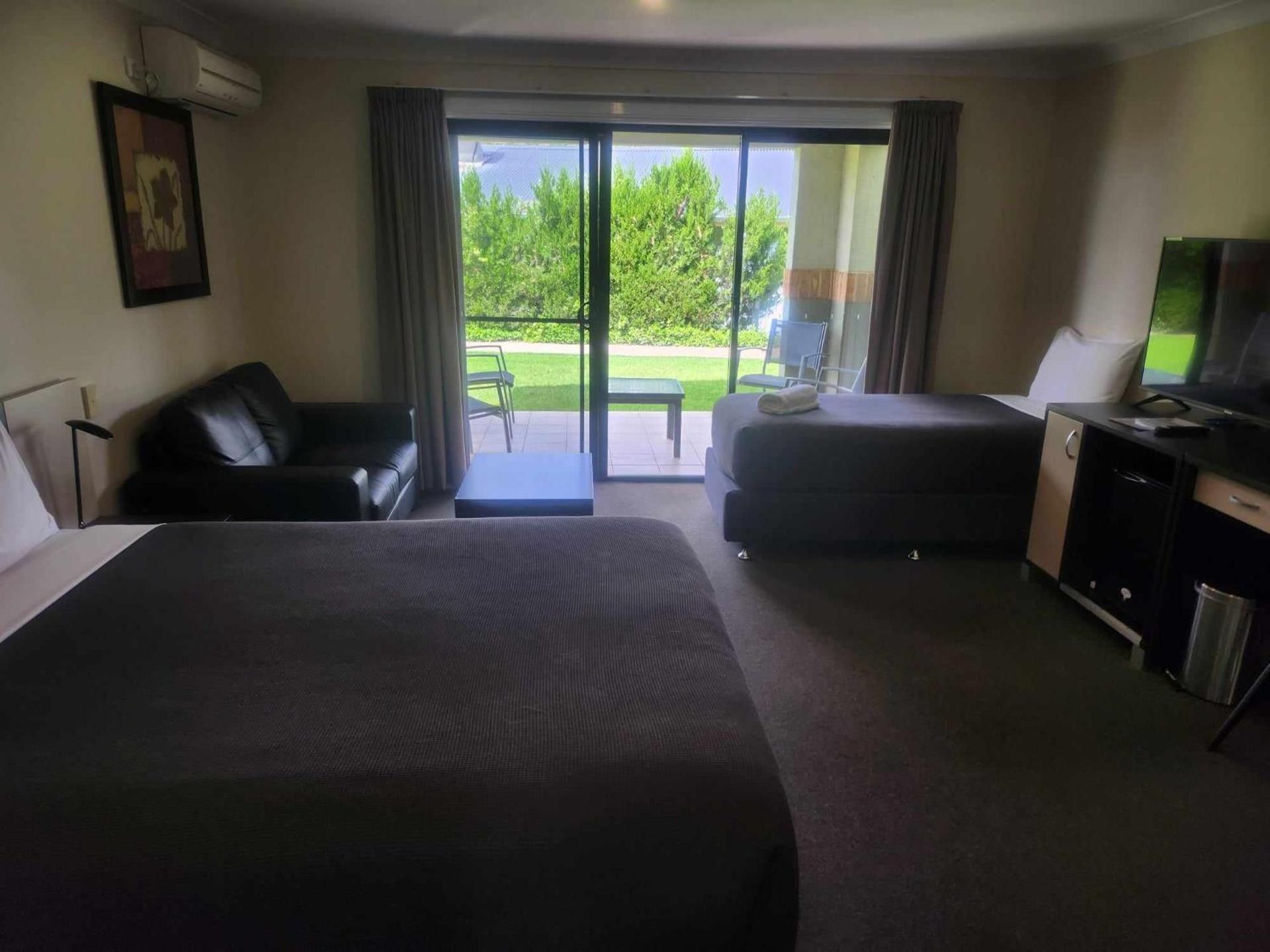 Deluxe Triple Room