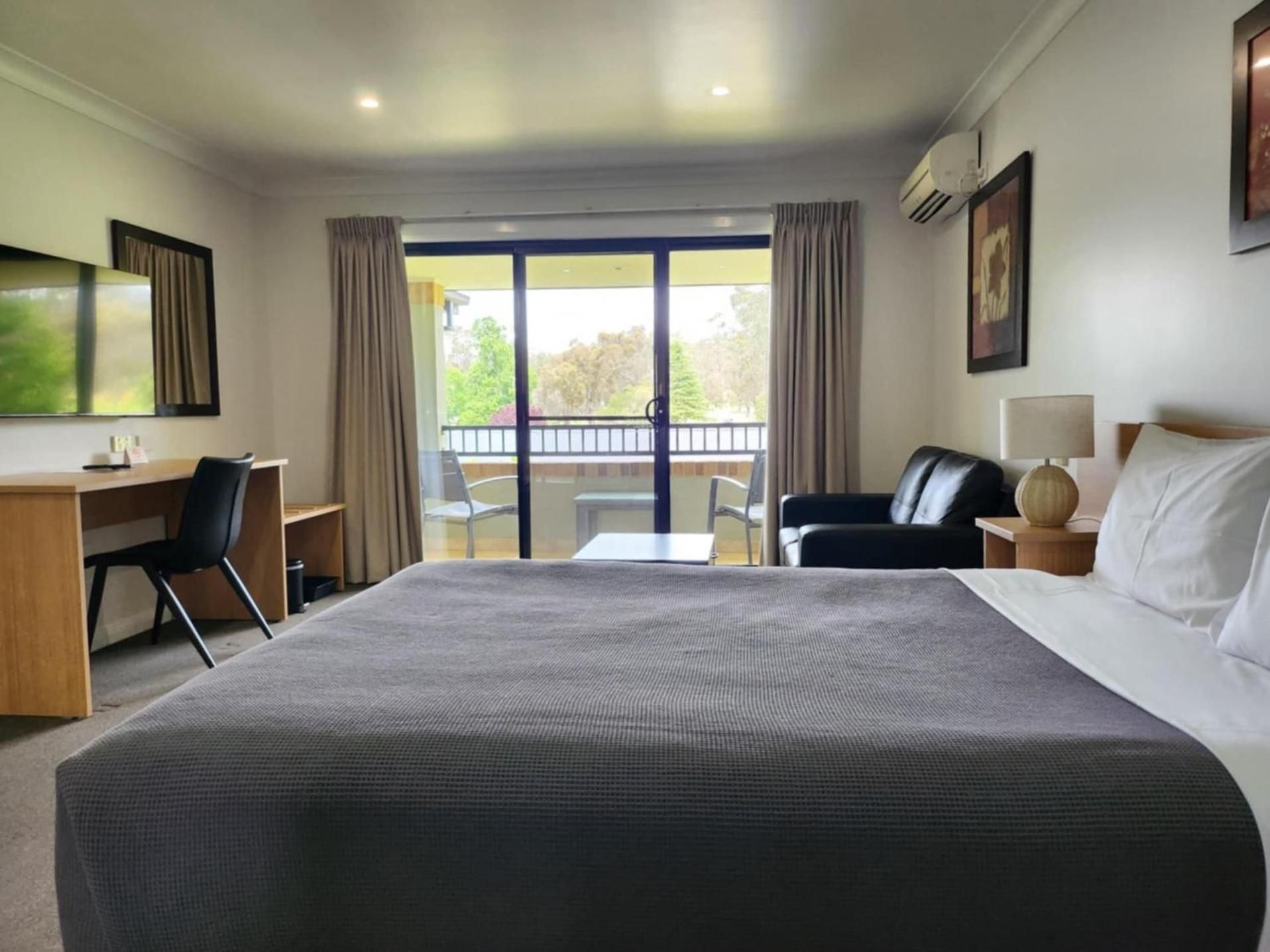 Executive Room
