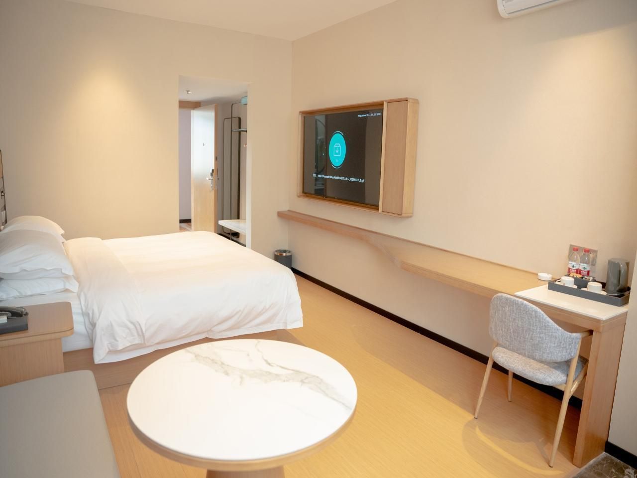 Comfort King Room