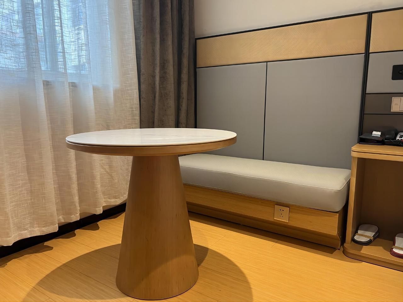Dossen - Deluxe Family Room