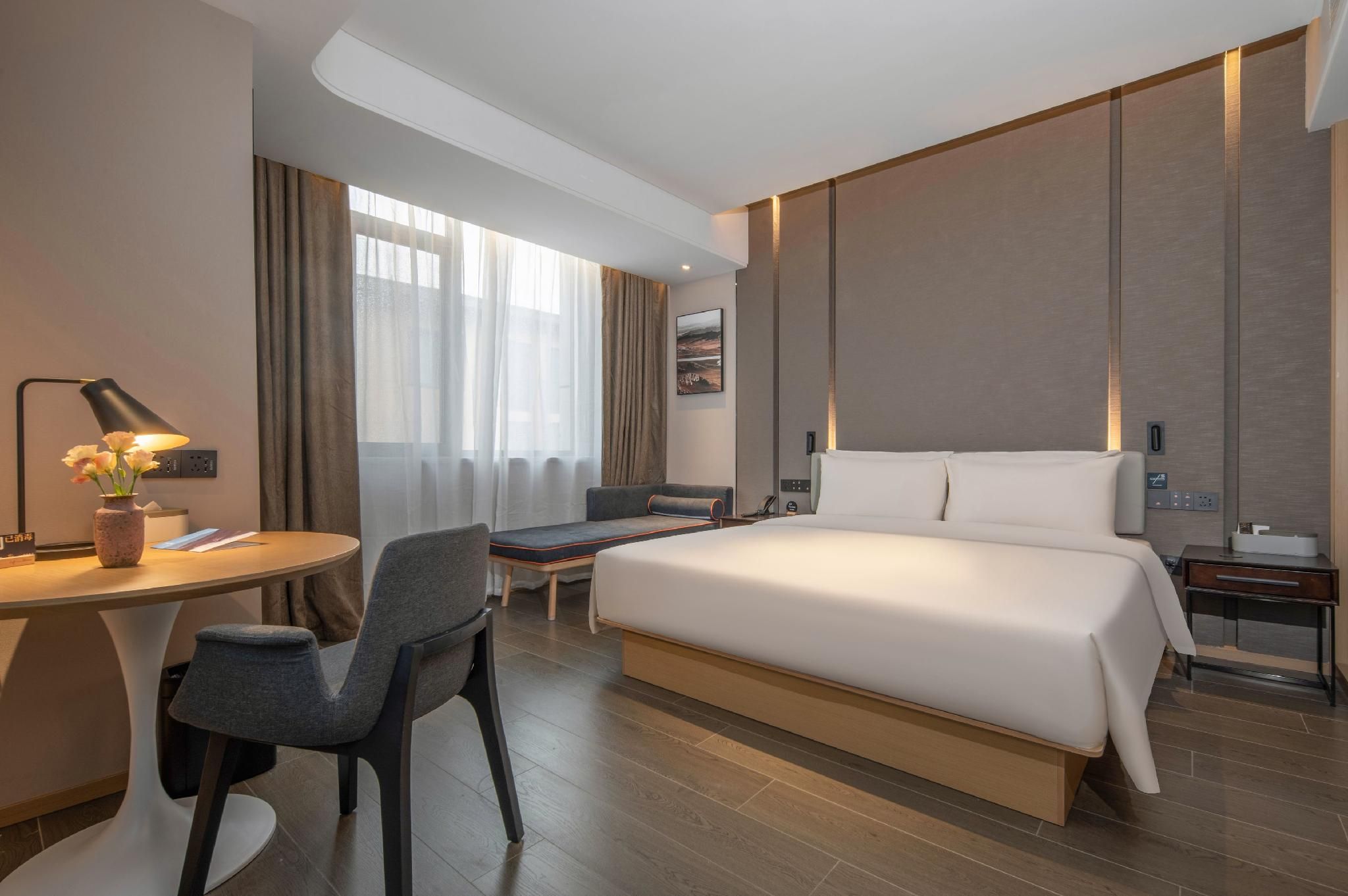 Executive room, Guest room, 1 Queen