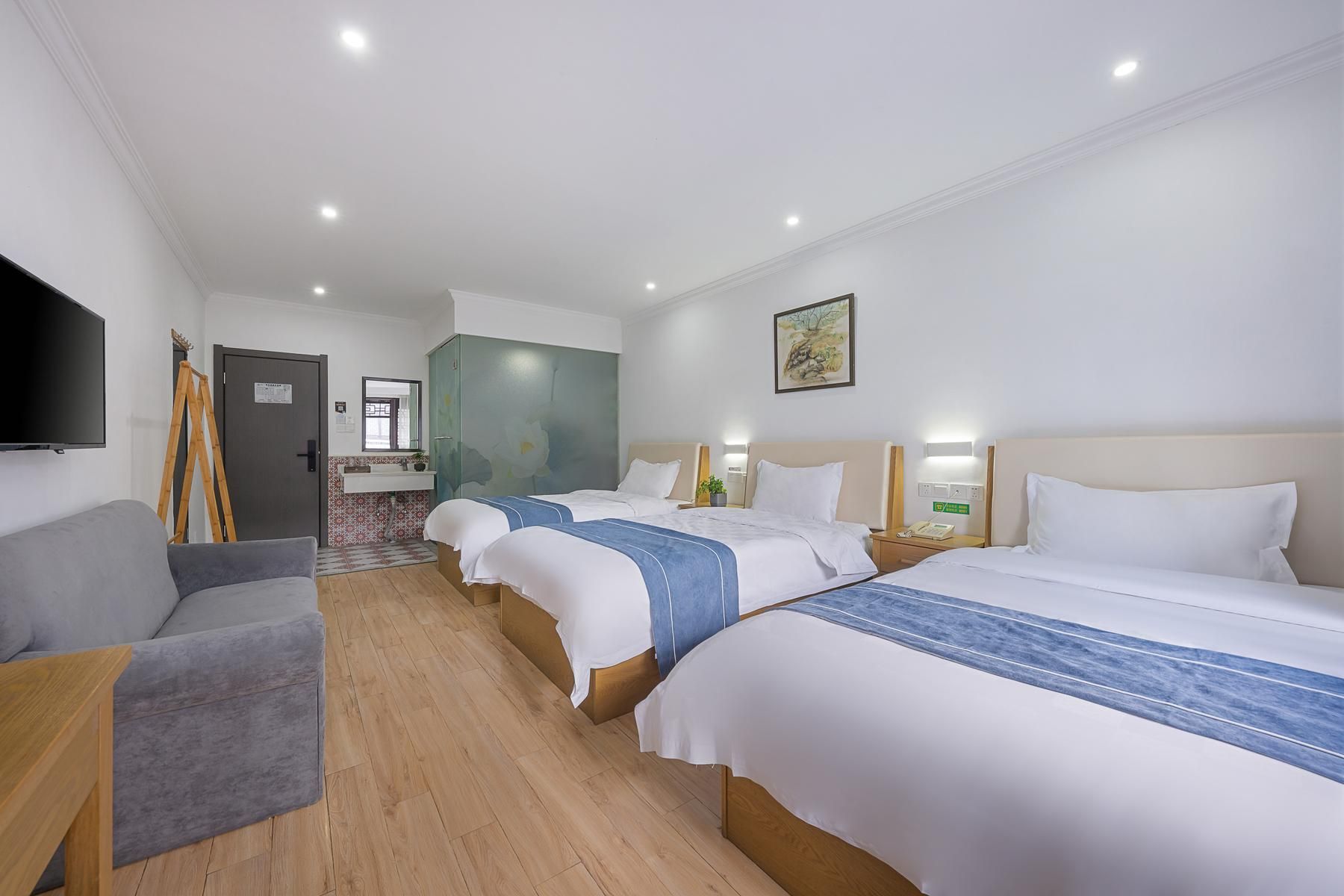 Triple Bed Room With Air Conditioning