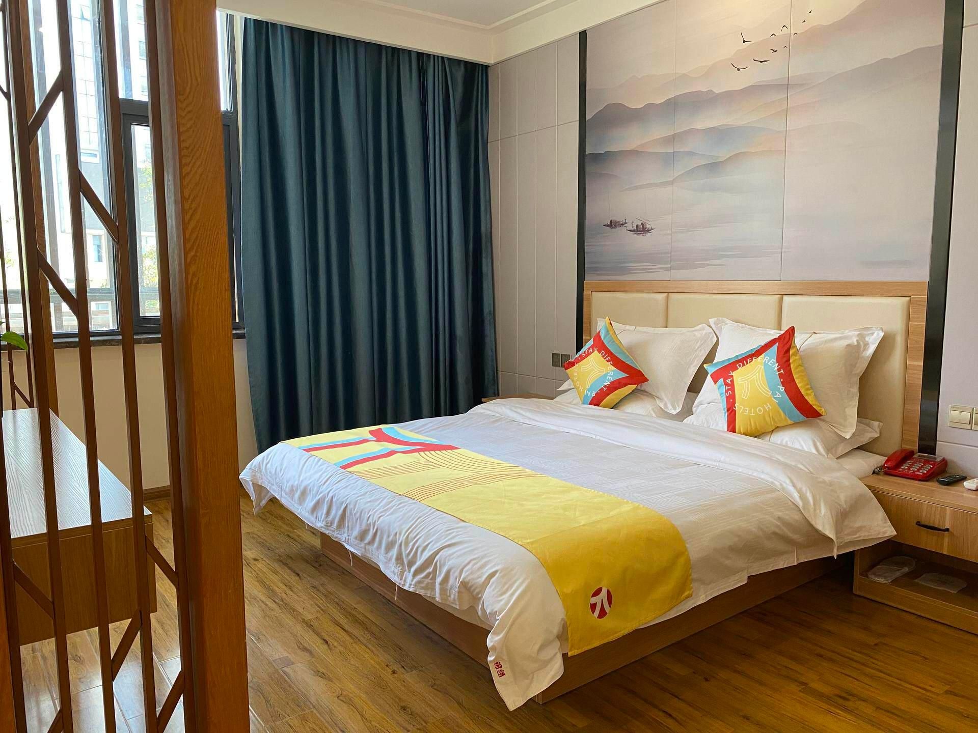 WH - Chess 1 Bed Room