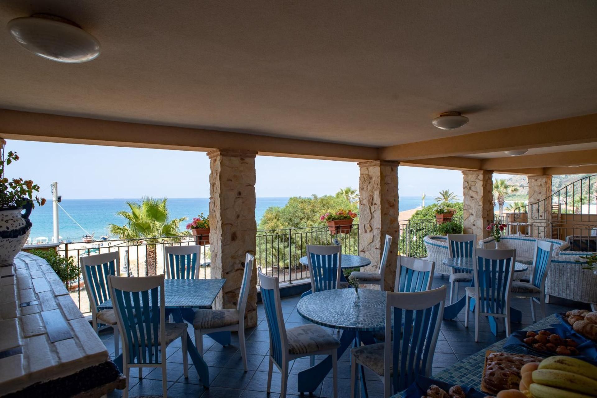 Quadruple Room with Sea View