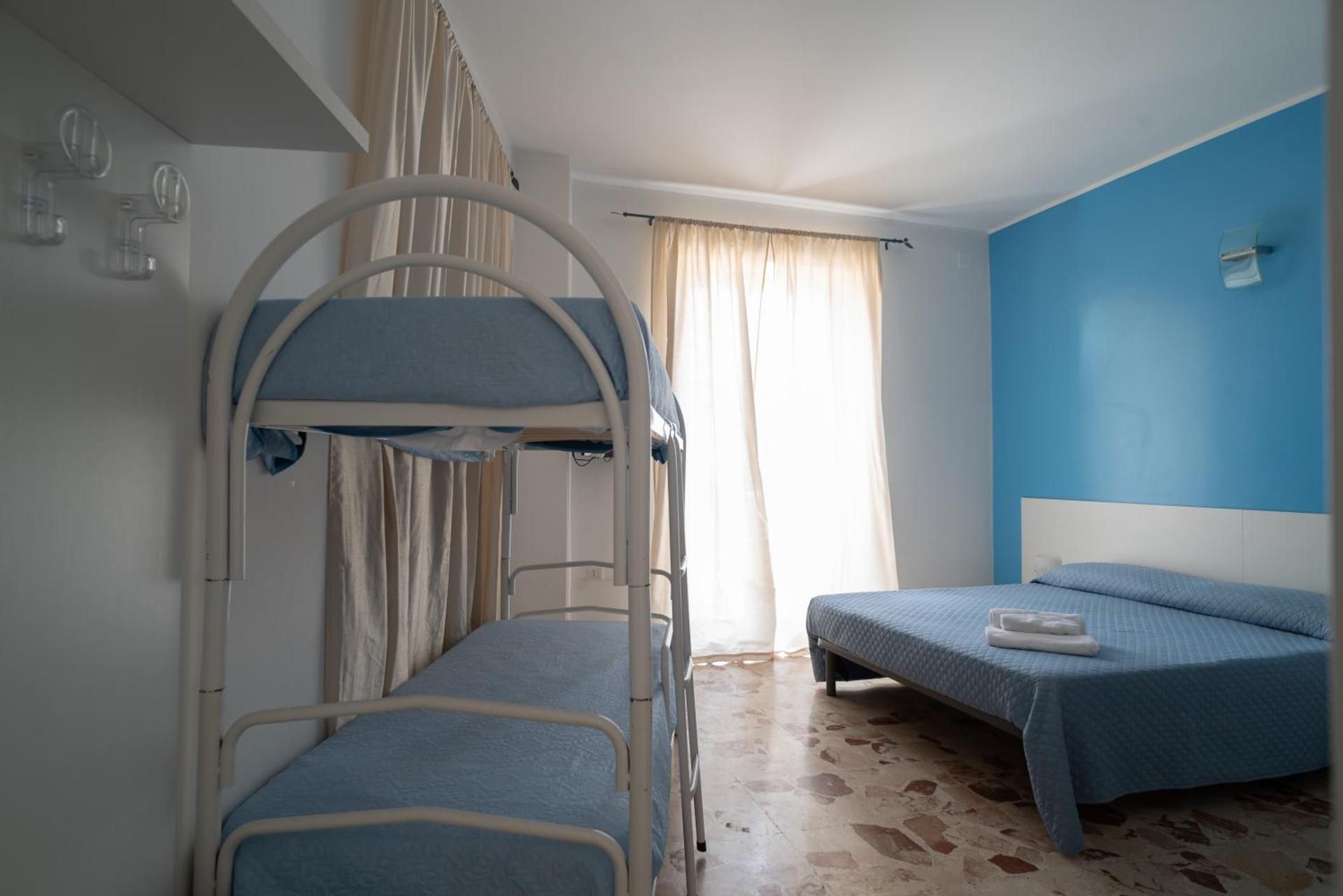 Quadruple Room with Sea View