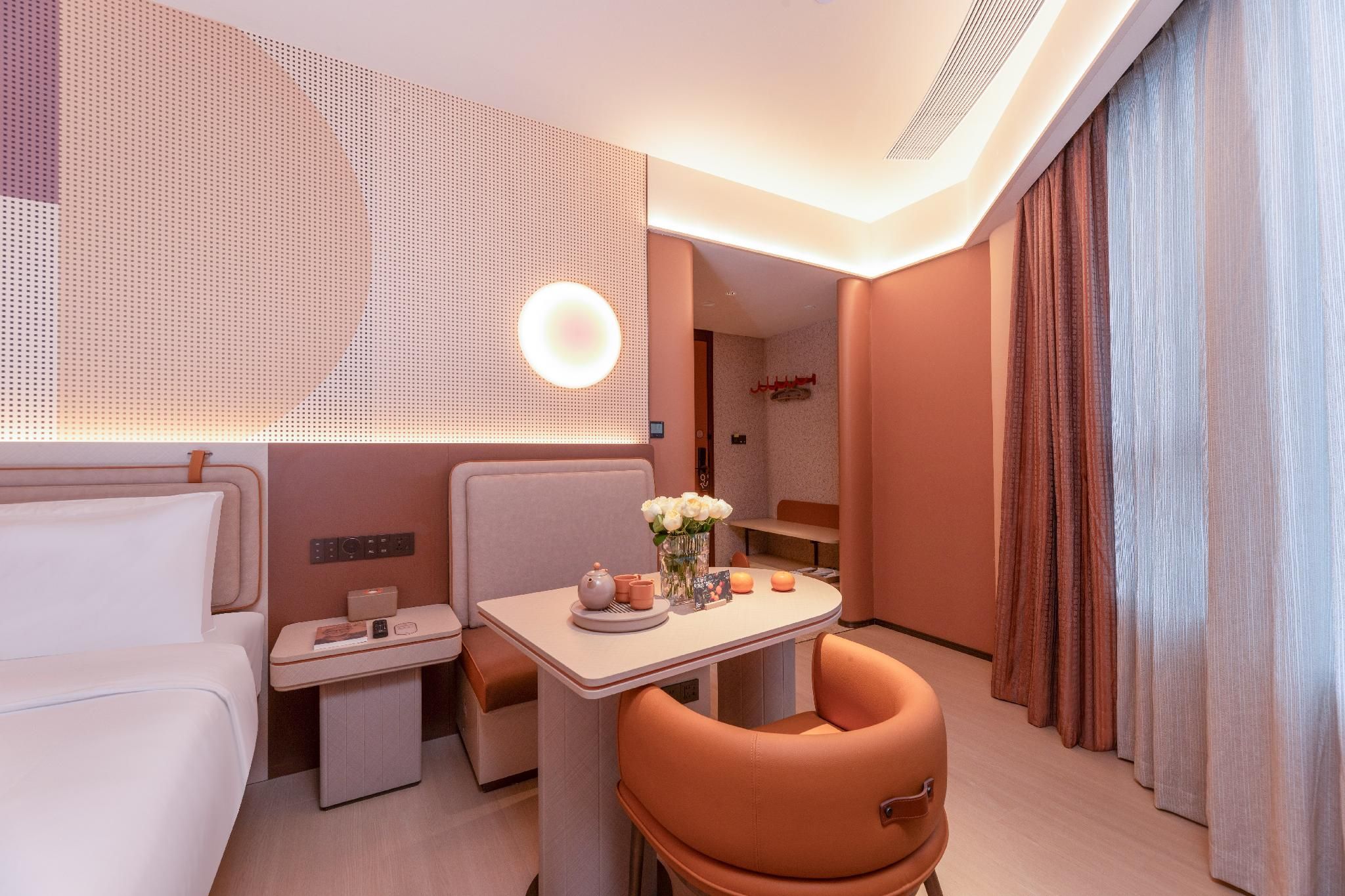 Huazhu - Deluxe Bed Room