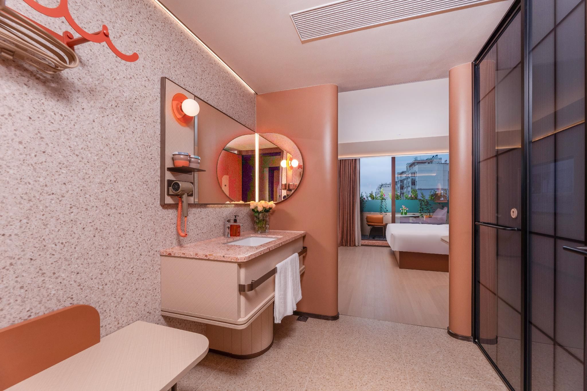 Huazhu - Deluxe Bed Room