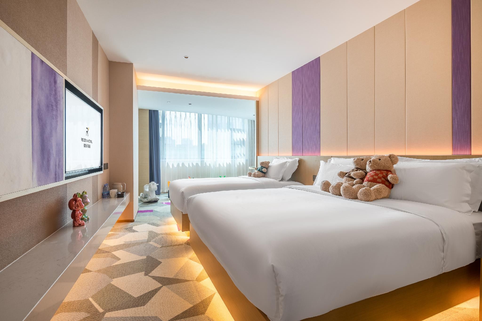 Rezen - Parent Child Room