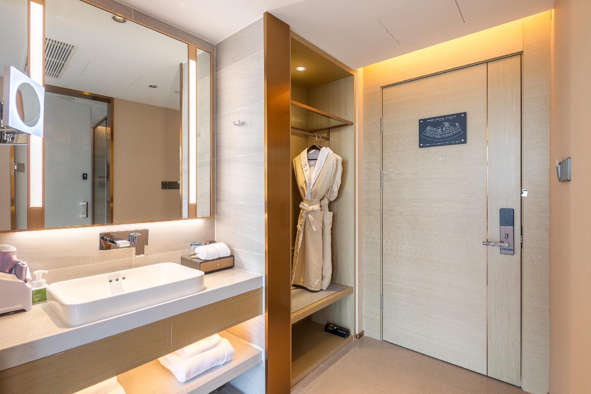 Xiyue Rezen Hotel Yangzhou Hanjiang Wanda Plaza Rezen - Garden 1 Bed Room with Balcony 3