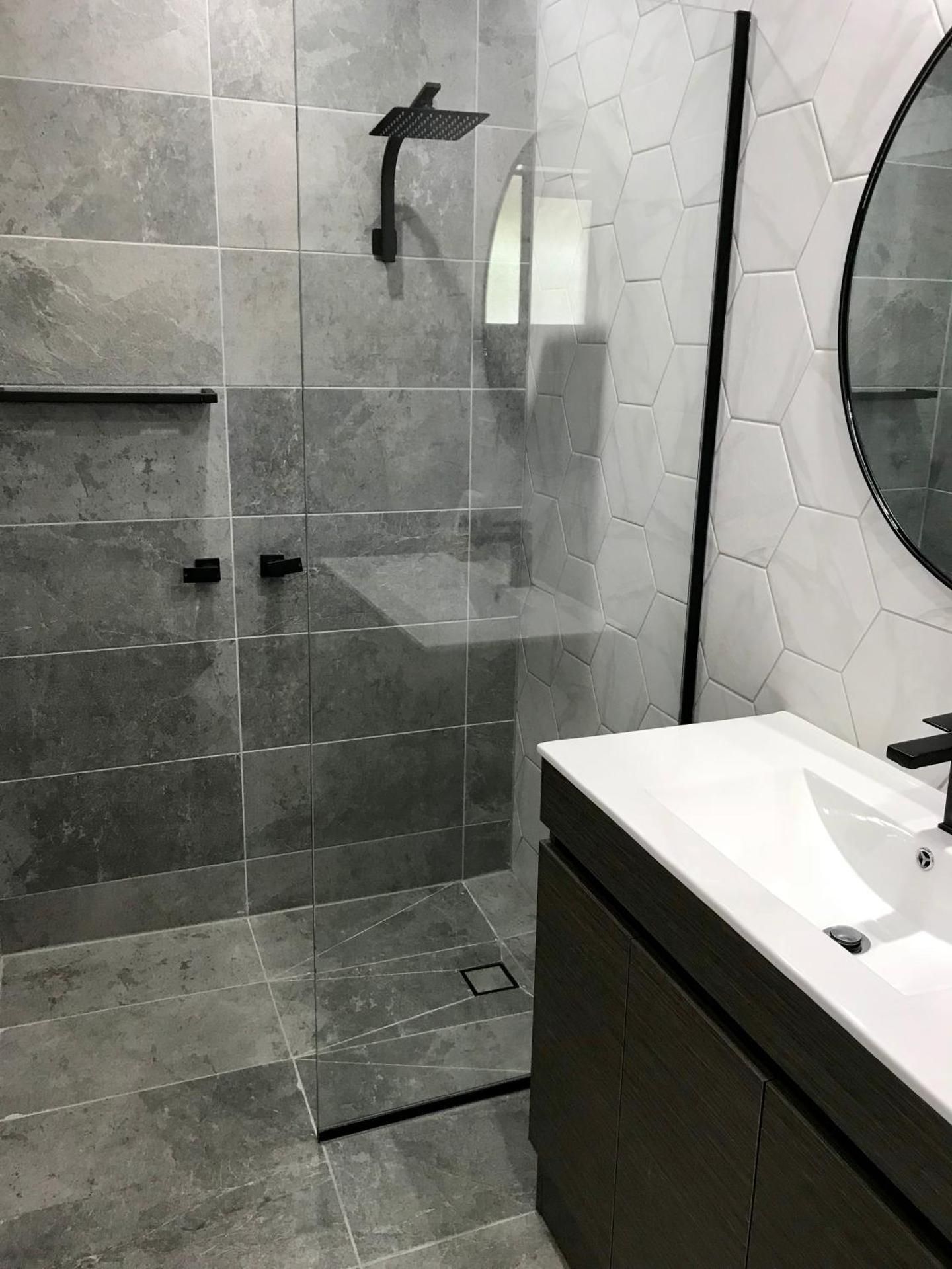 Deluxe Queen Suite