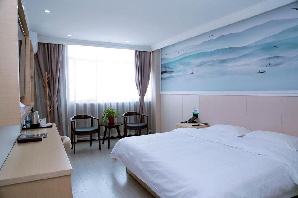 Business Queen Room