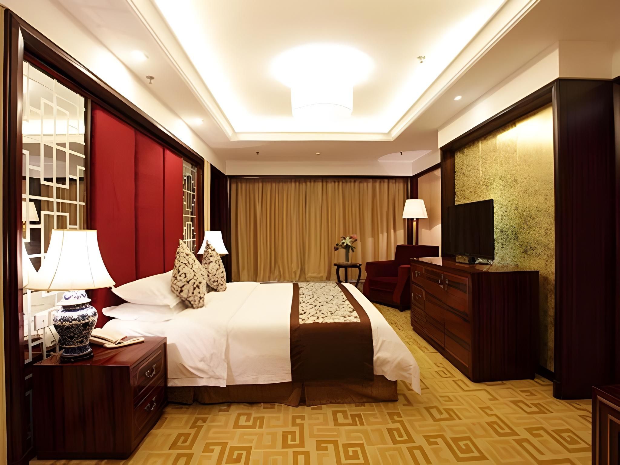 Executive King Bed