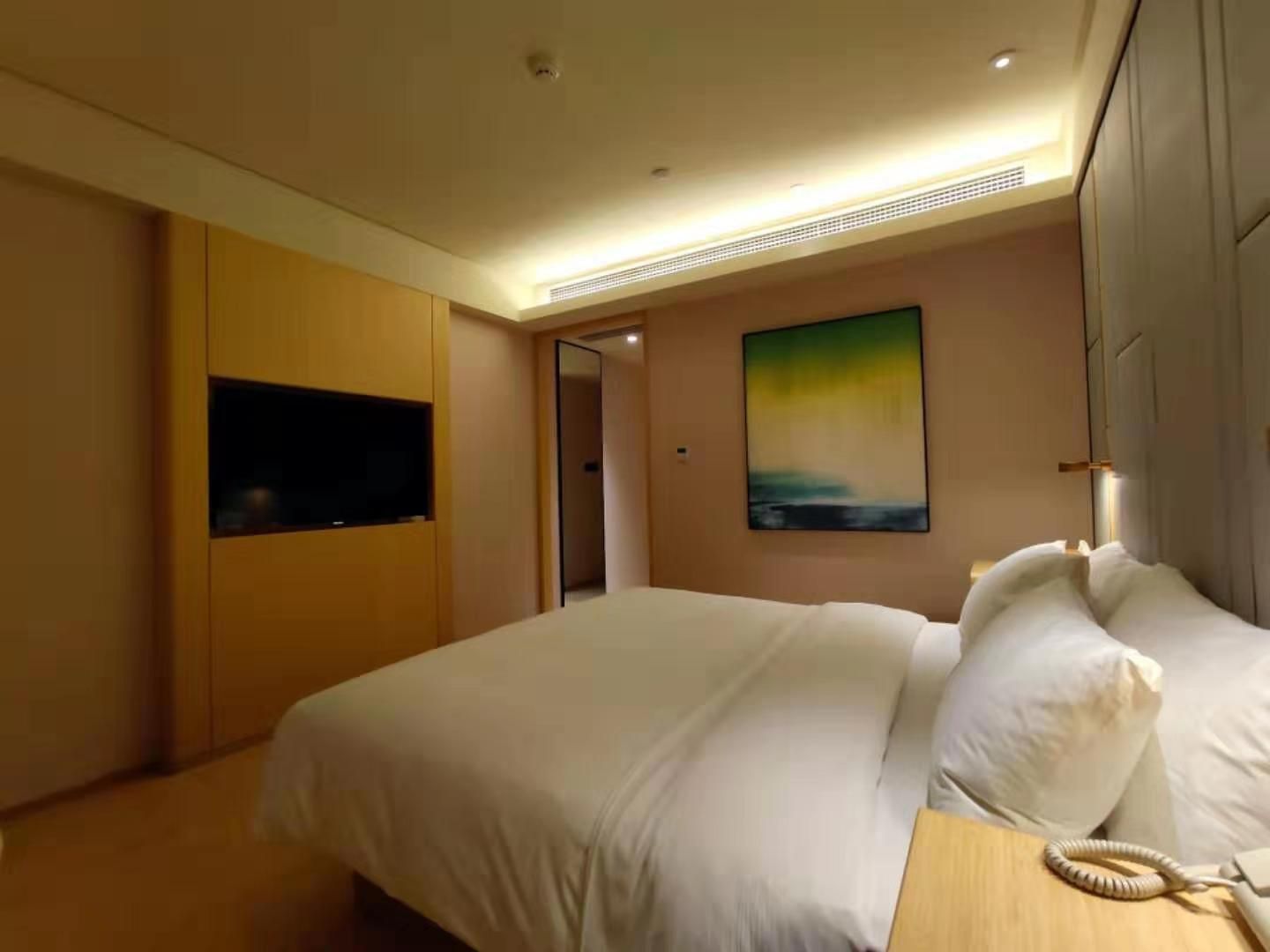 Huazhu - Superior BedRoom