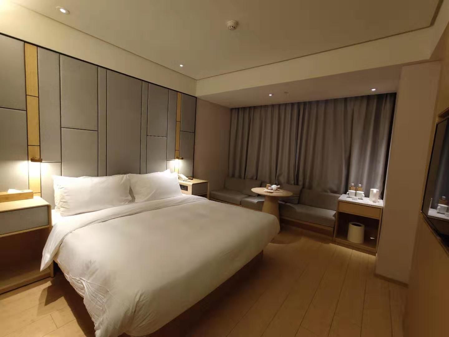 Huazhu - Superior BedRoom