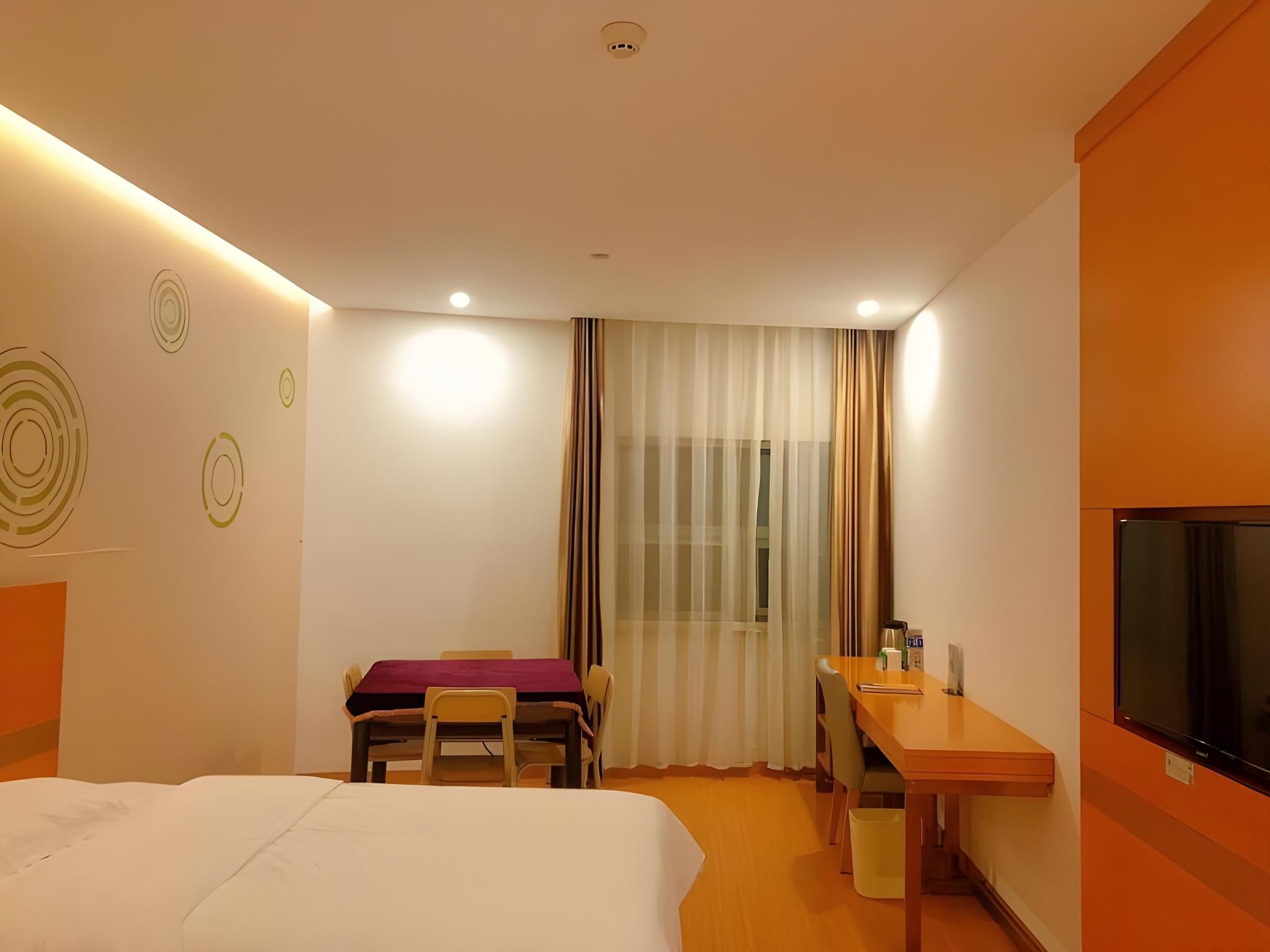 GreenTree Inn Yangzhou Railway Station Jinzhankou GTI - Guest Room, Chess 2