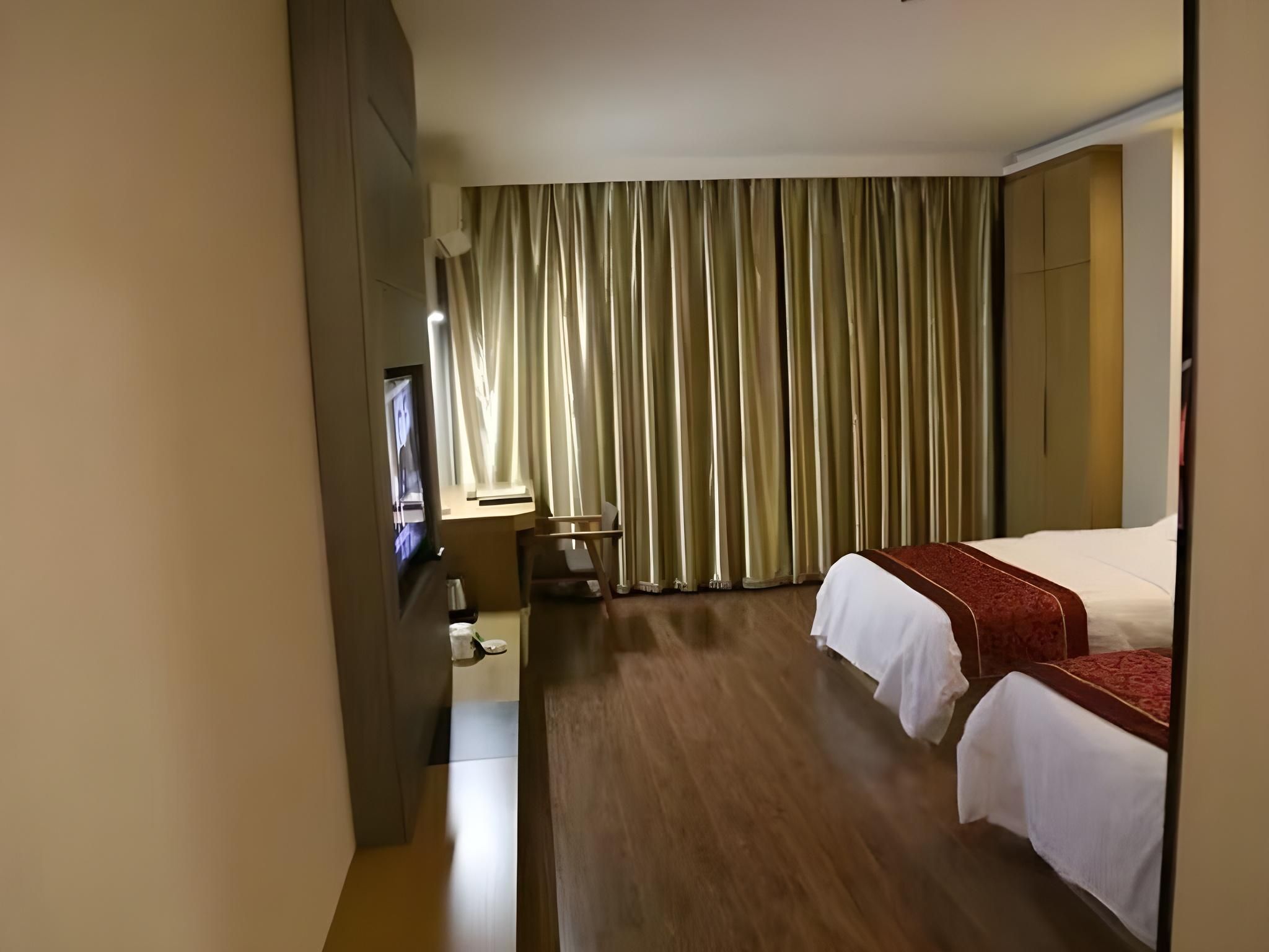 Twin Bedroom