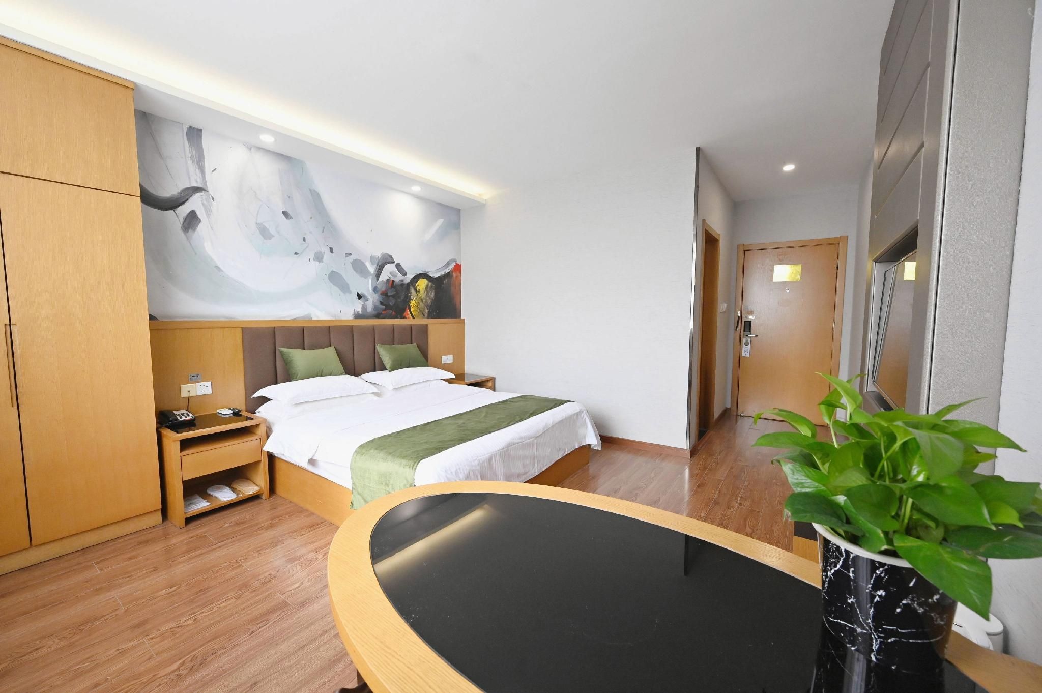 GTI - Guest Room, Chess