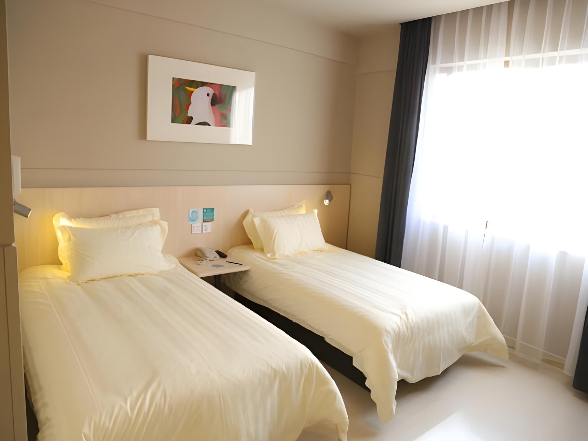 Business Standard Room B