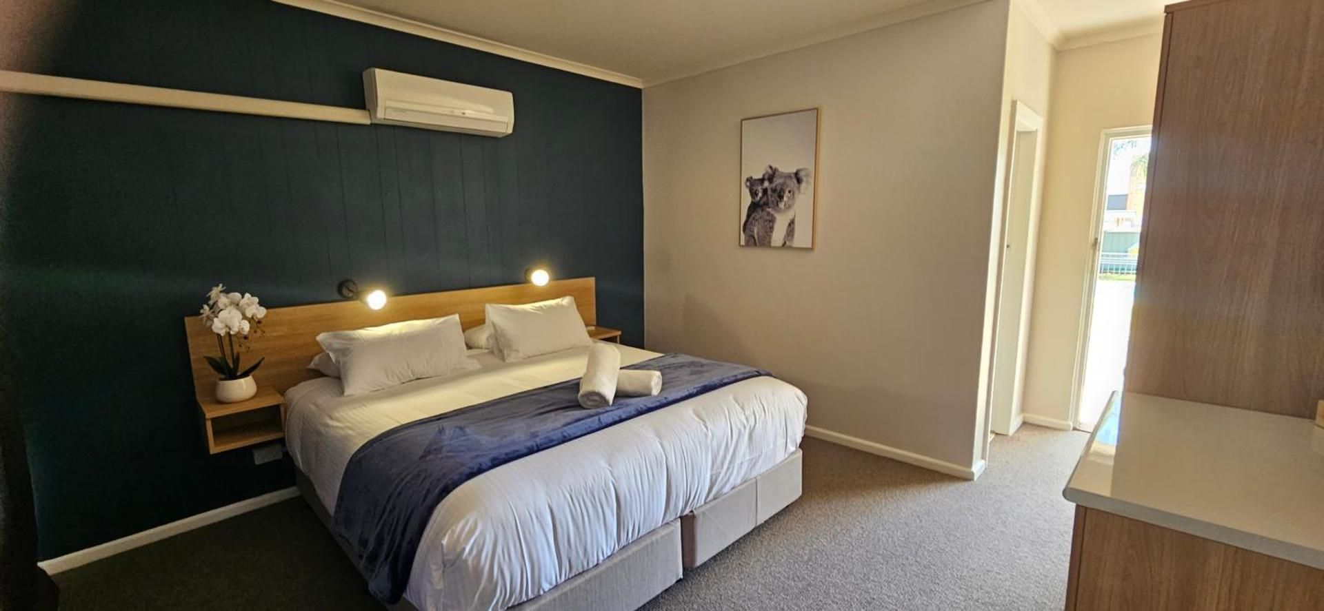 Superior King Suite