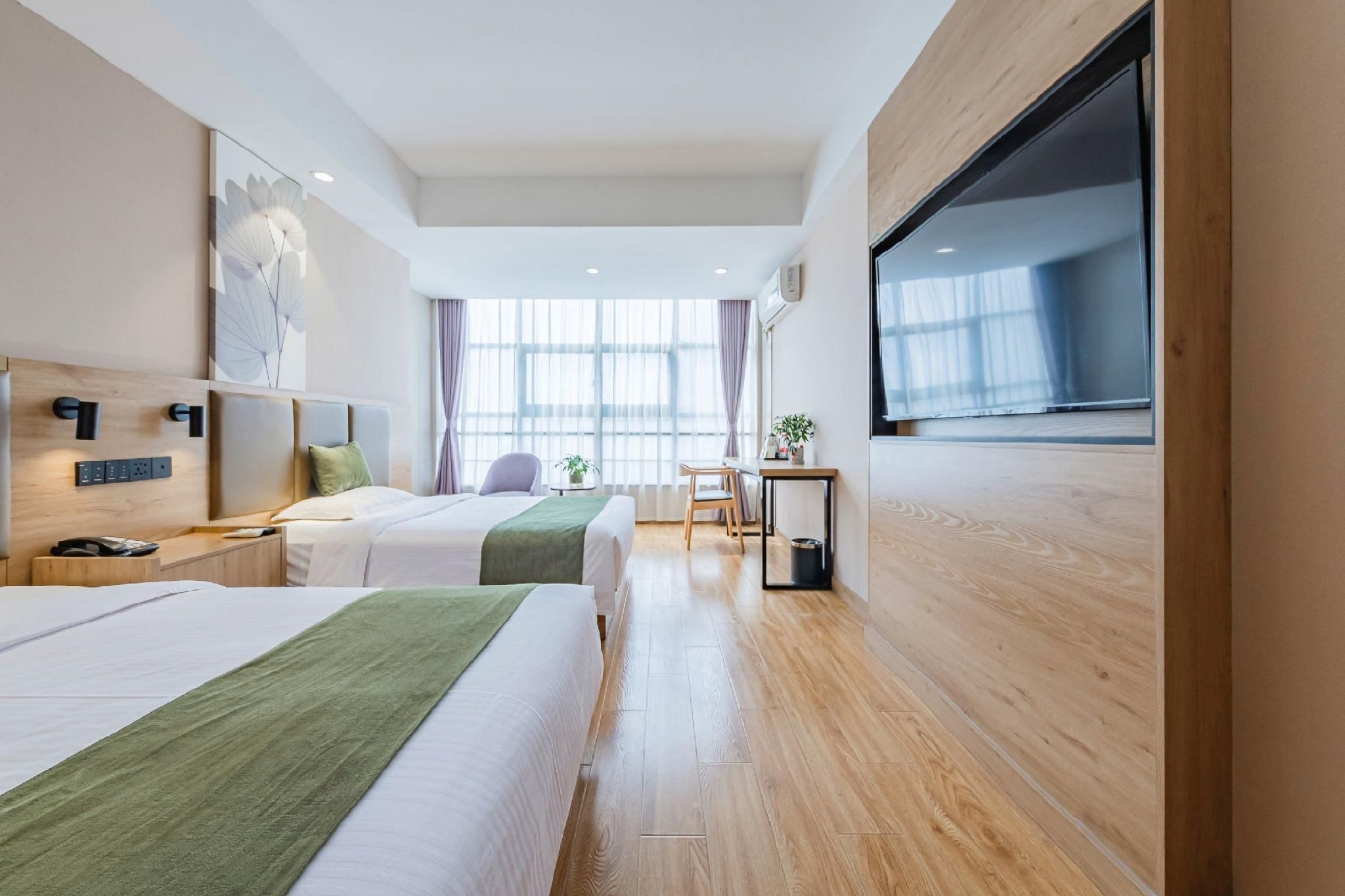 Twin Deluxe Room