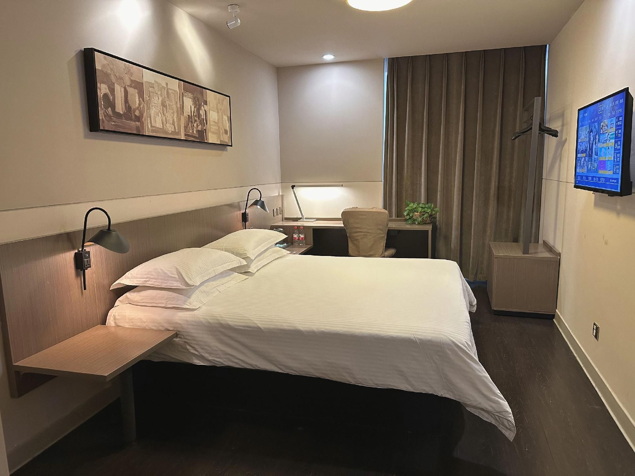 wh - superior bed room