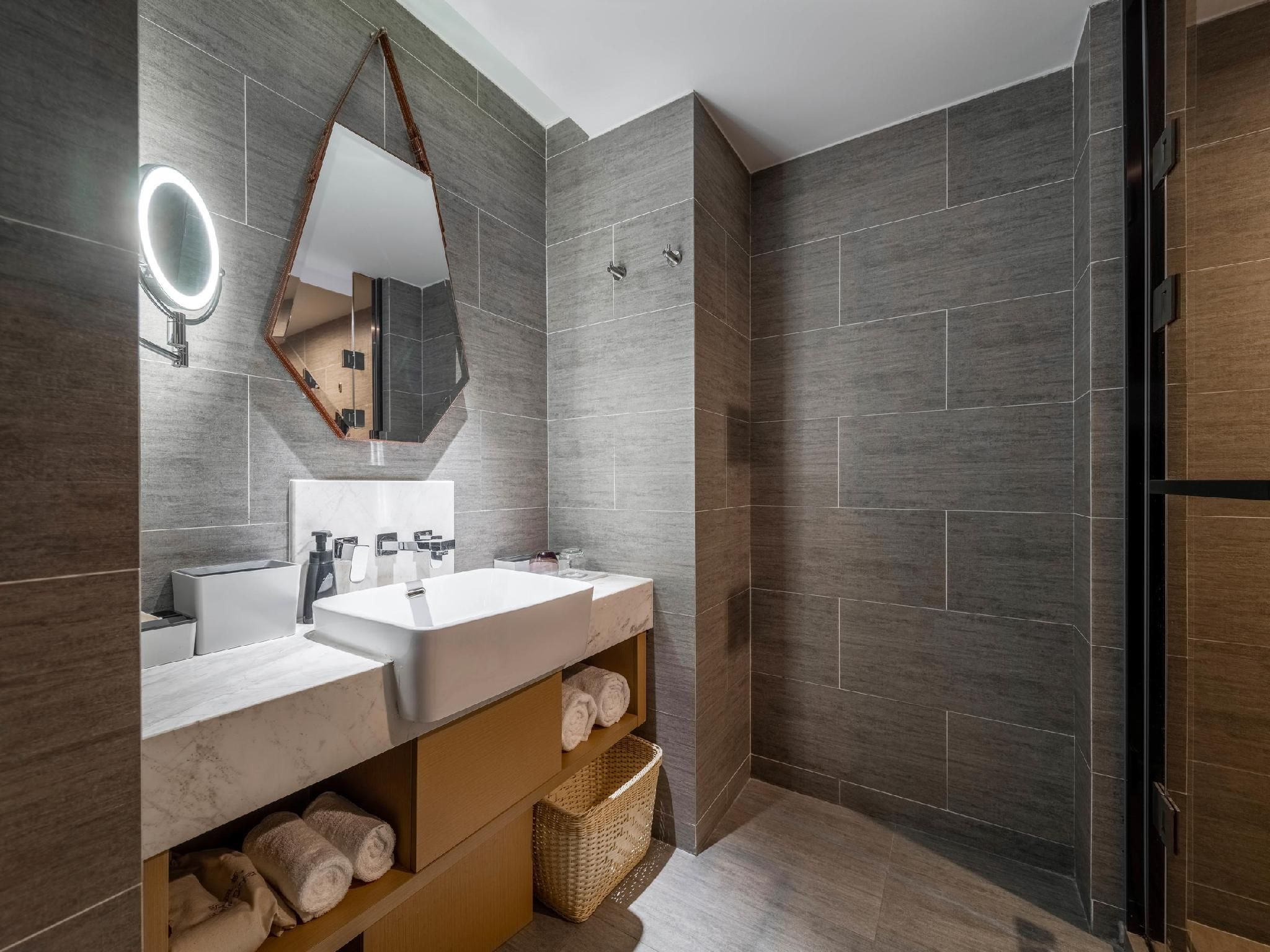 Executive room, Guest room, 1 Queen