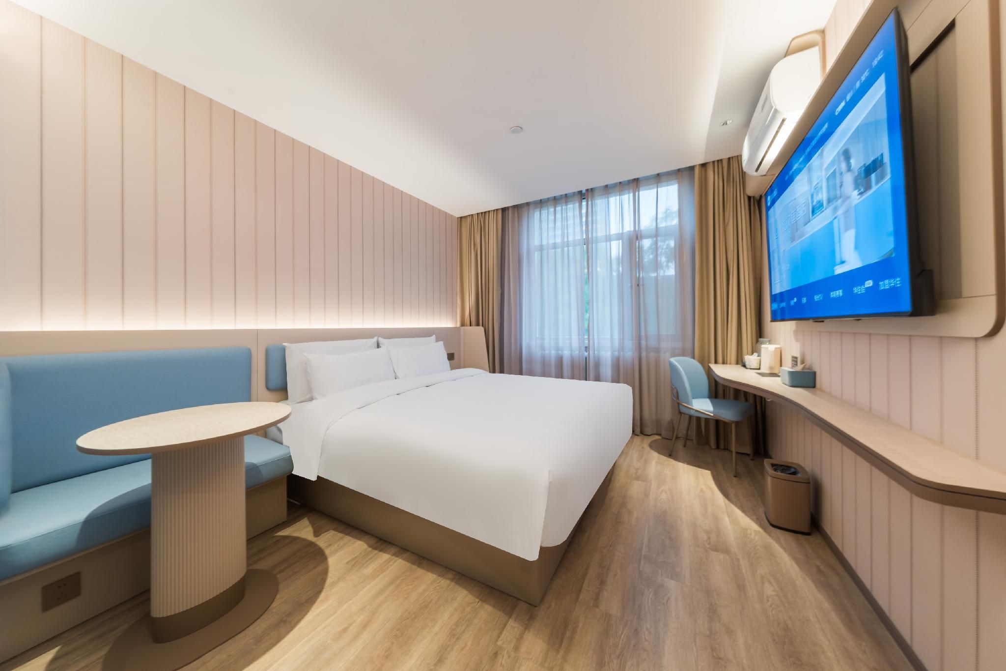 Queen Room A