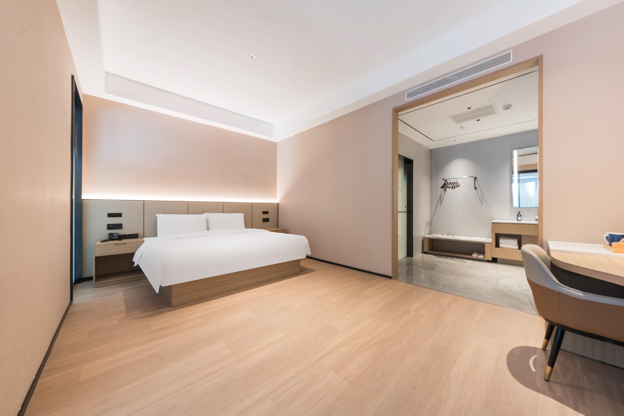 Huazhu - Deluxe Suite