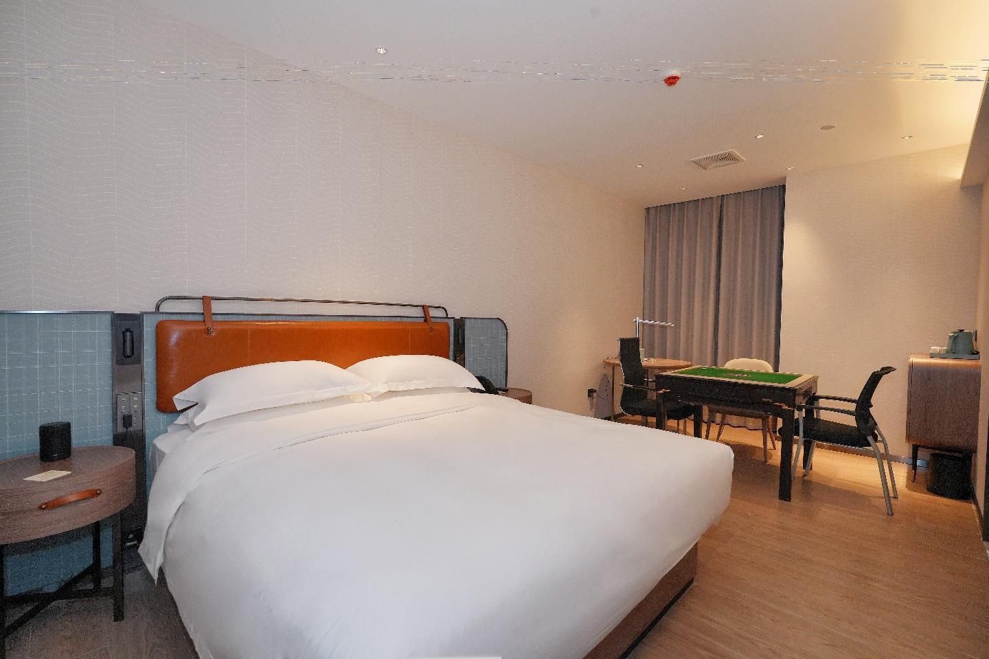 Dossen - Business Bed Room