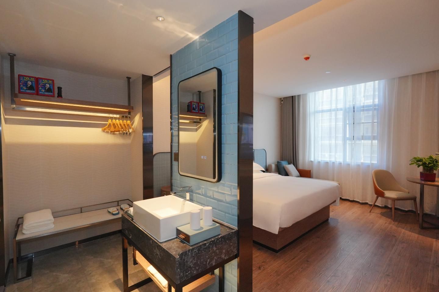 Dossen - Deluxe Bed Room