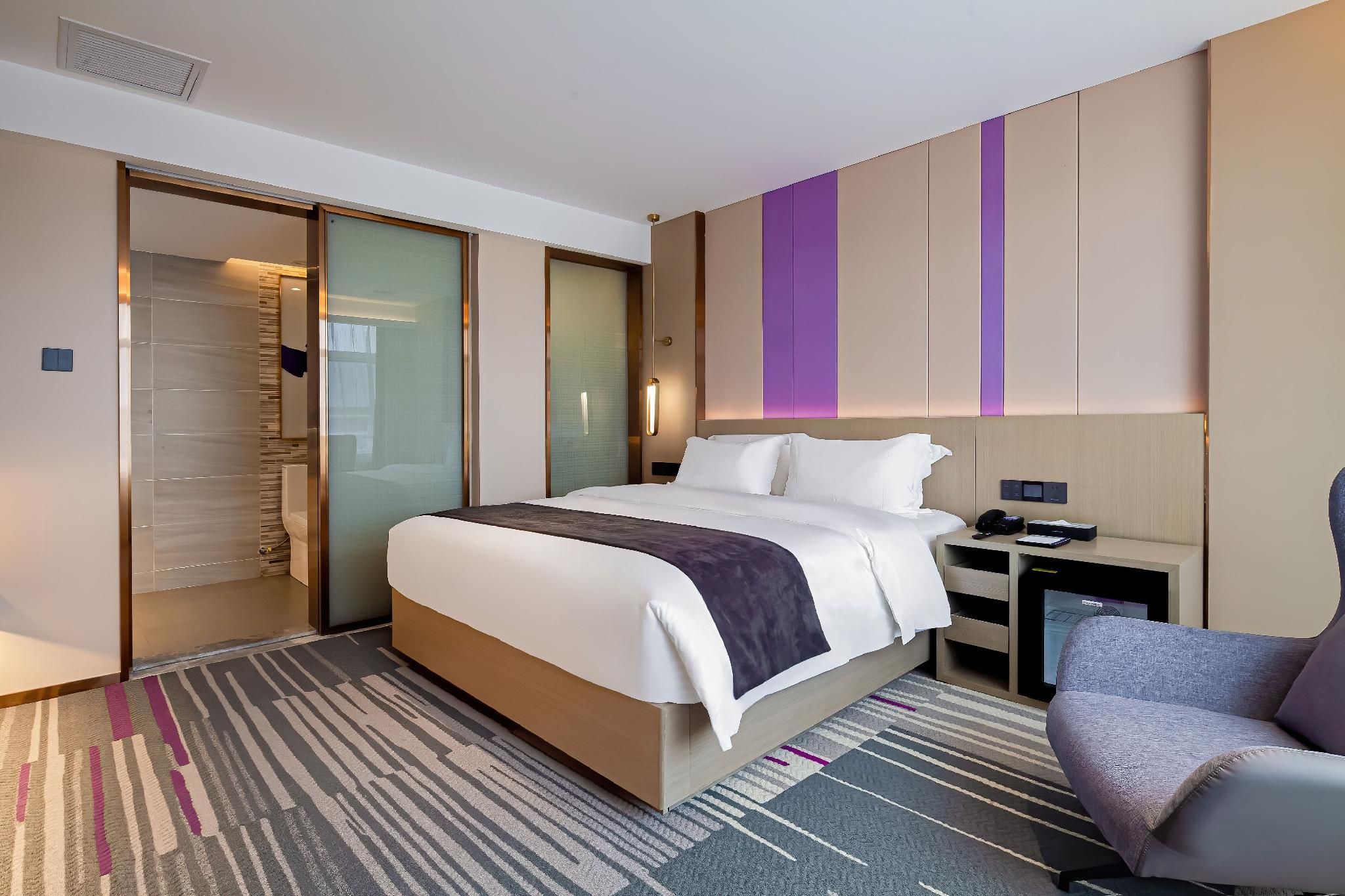 WH - Business Suite Bed Room