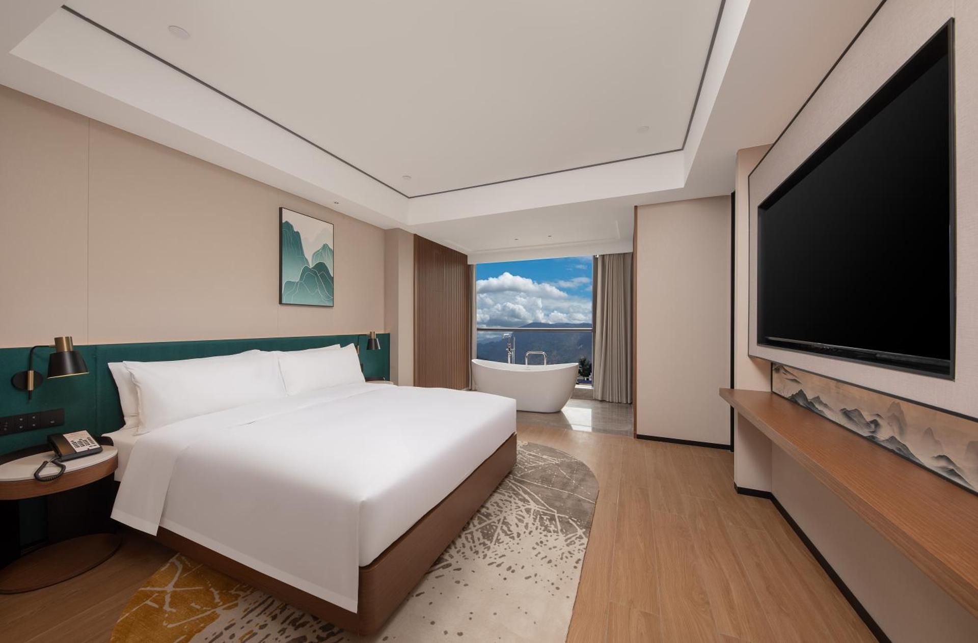 Hilton Garden Inn Zhangjiajie Wulingyuan King Deluxe Suite