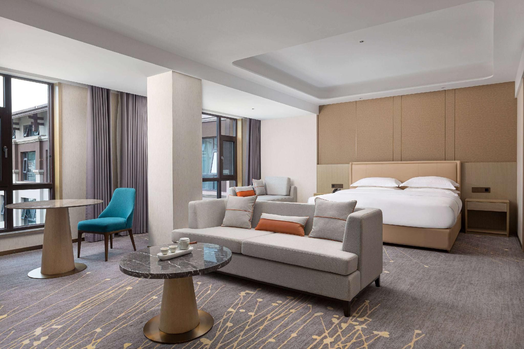 Deluxe King Bed Room, Non-Smoking