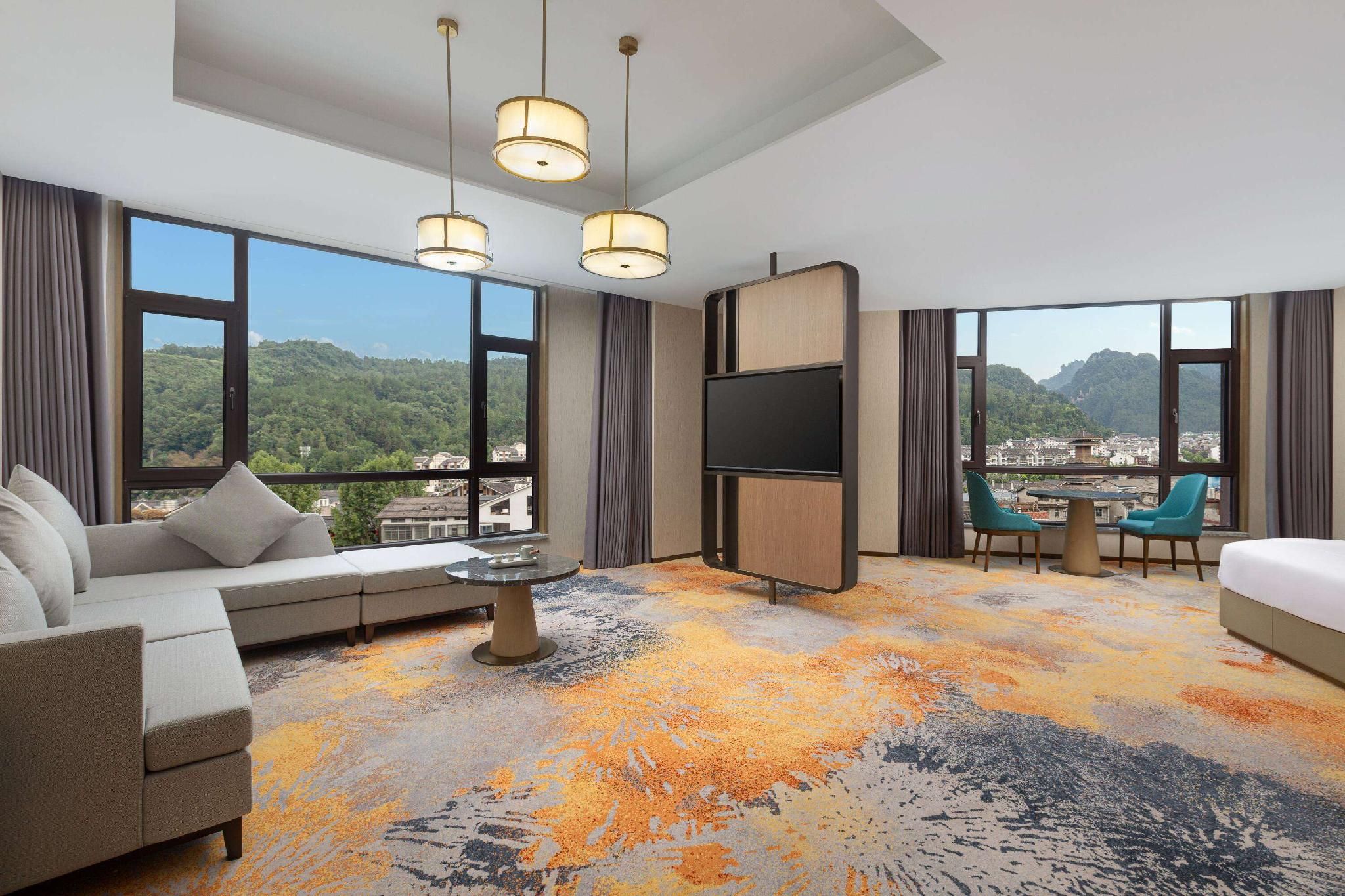 Deluxe Business King Room, Non-Smoking