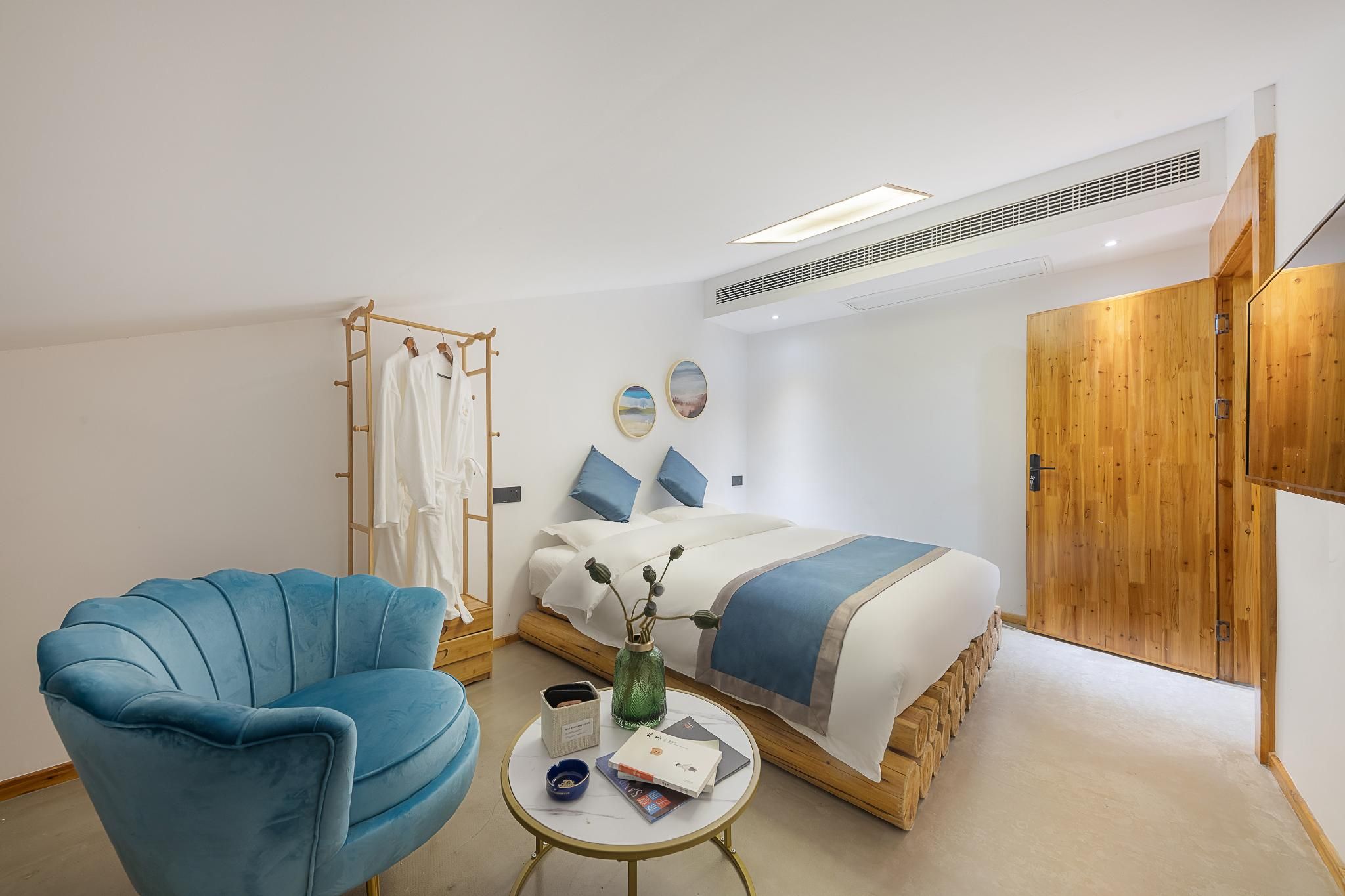 Guest Room - Twin Beds