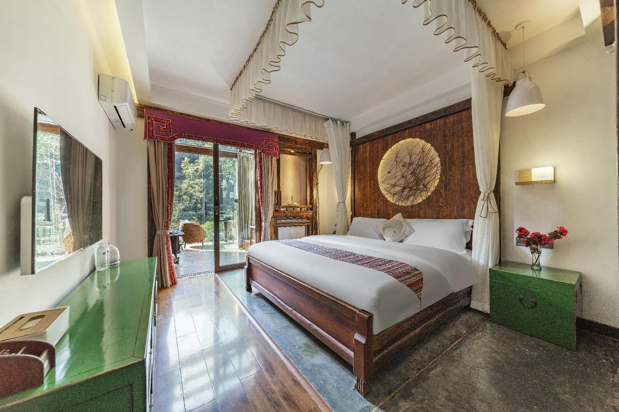 Luxury Pool View Room