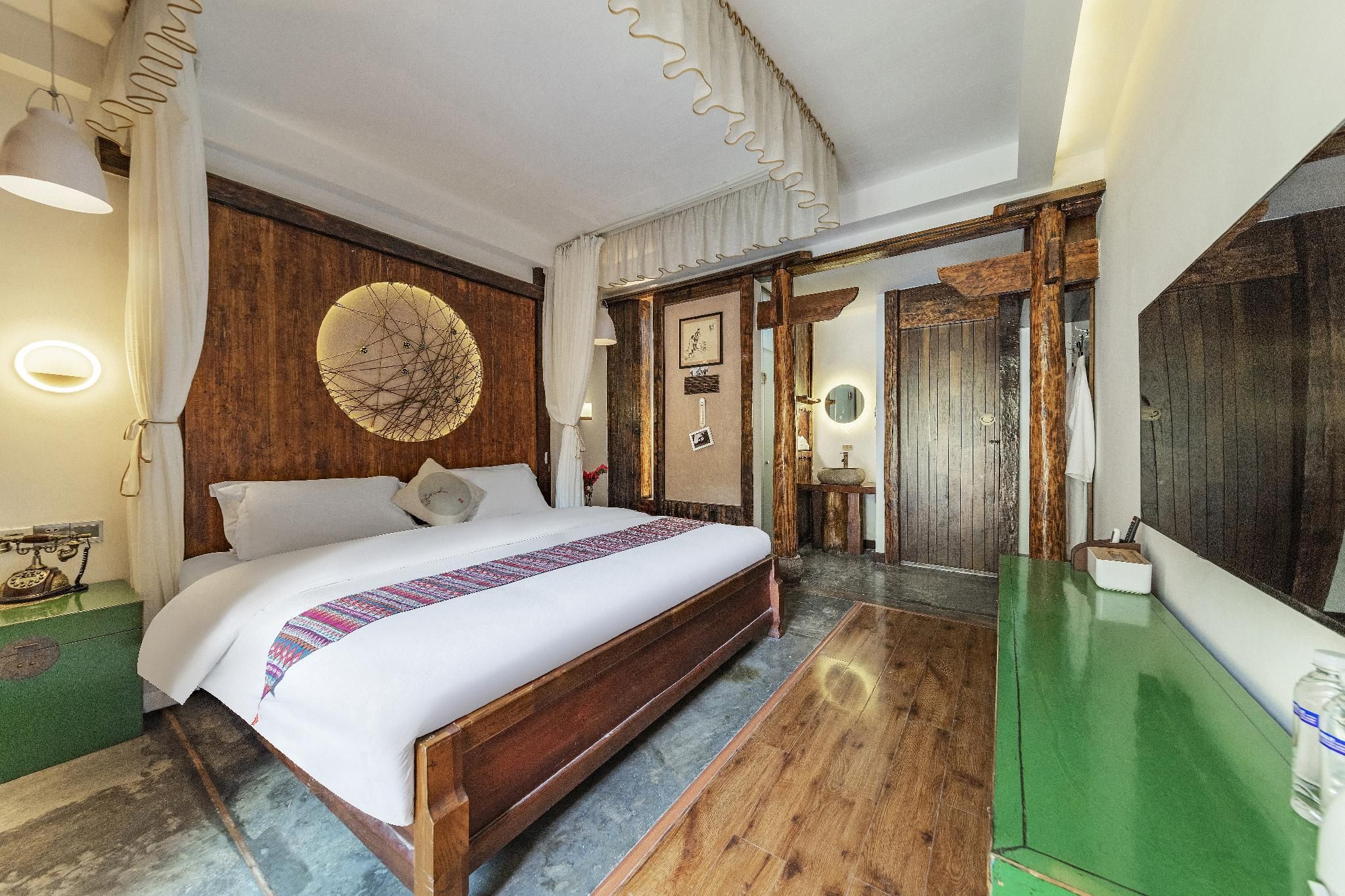 Luxury Pool View Room