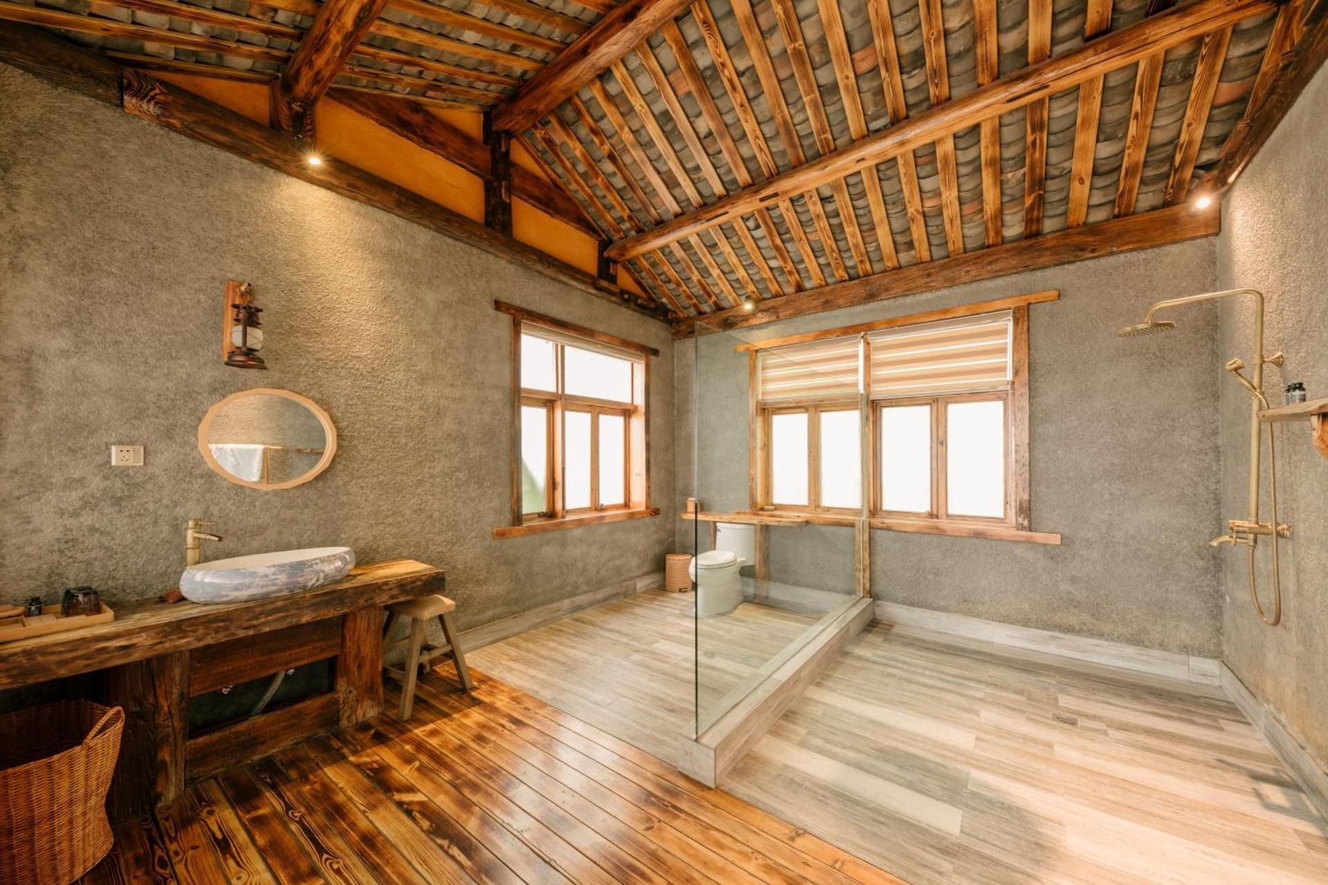 Deluxe Double Room with 180° Valley and Pool View