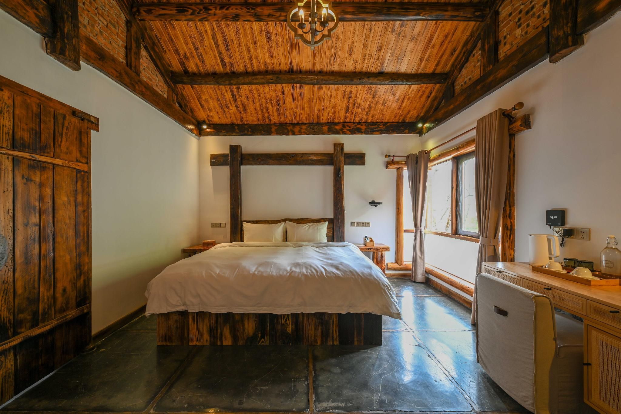 Deluxe Family Suite