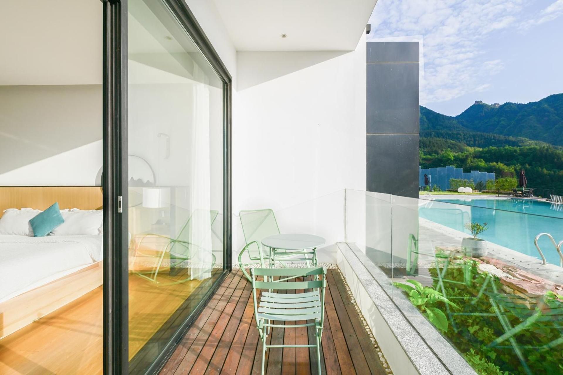 Superior Double Room with Mountain View