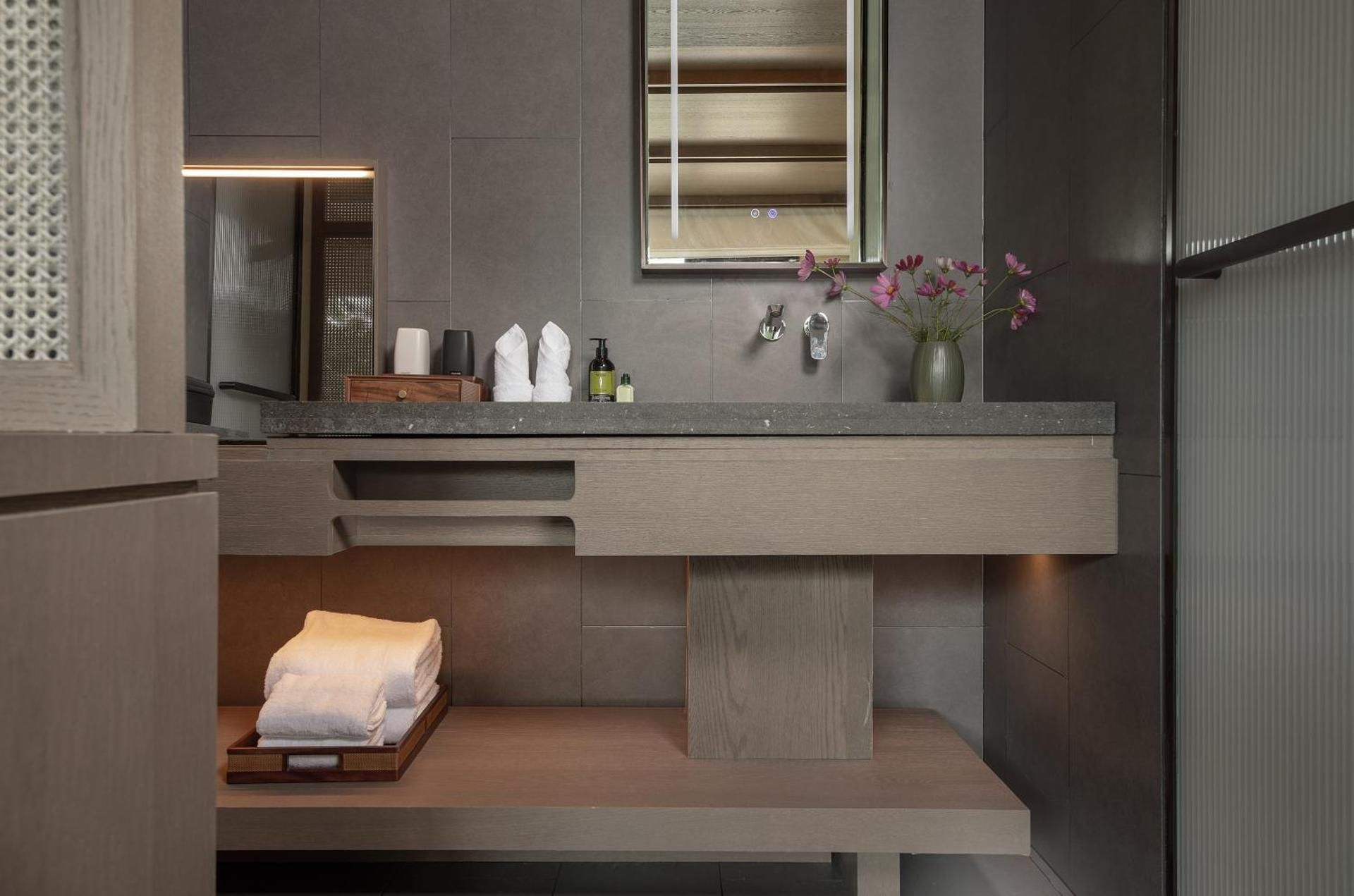 Country Retreats Zhangjiajie Manson Resort Standard Suite 2