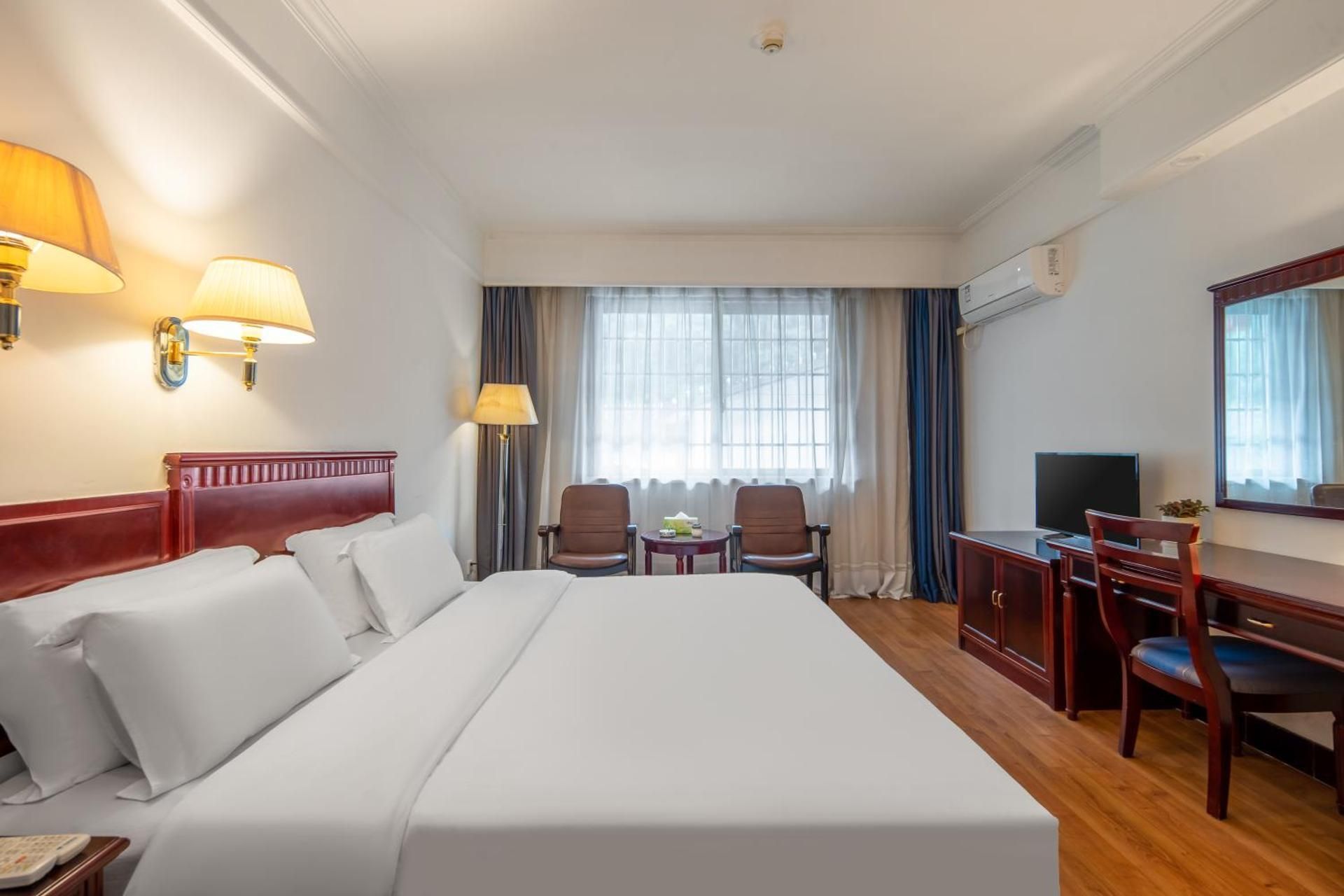 Queen Room