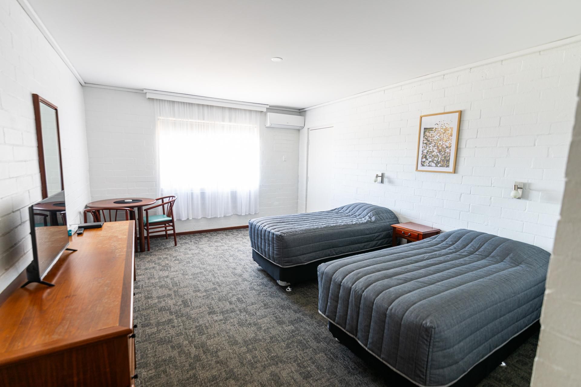 Standard Queen Room